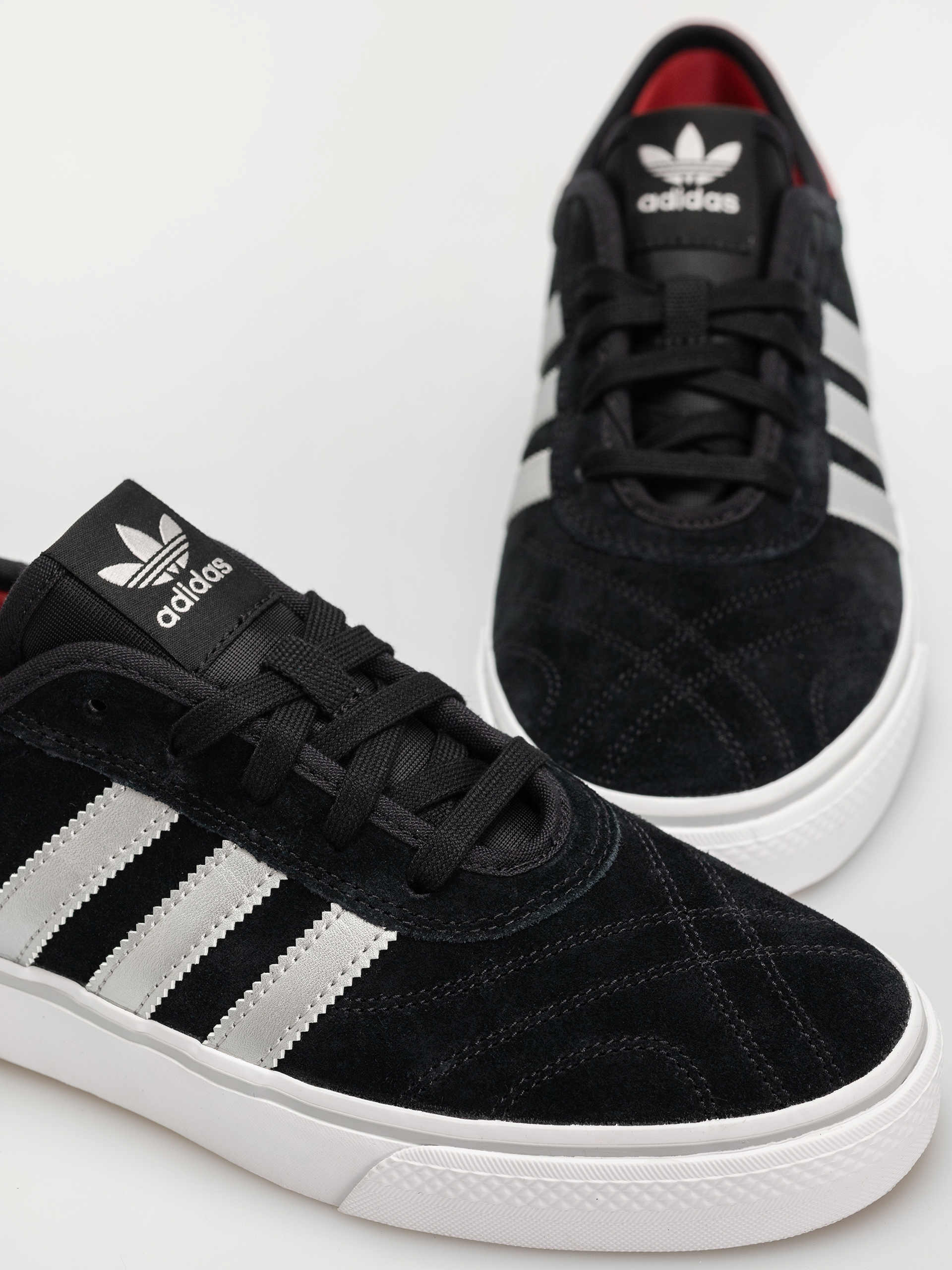 Buty adidas Adi Ease (cblack/silvmt/betsca)