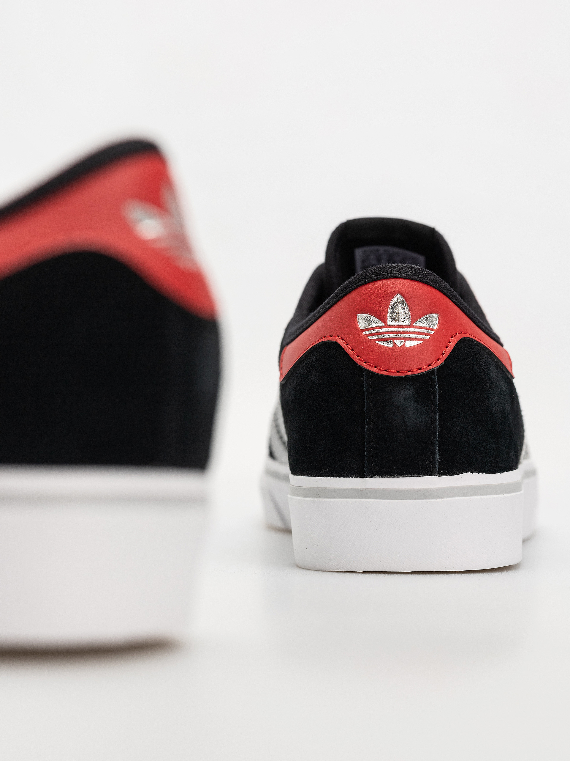 Buty adidas Adi Ease (cblack/silvmt/betsca)