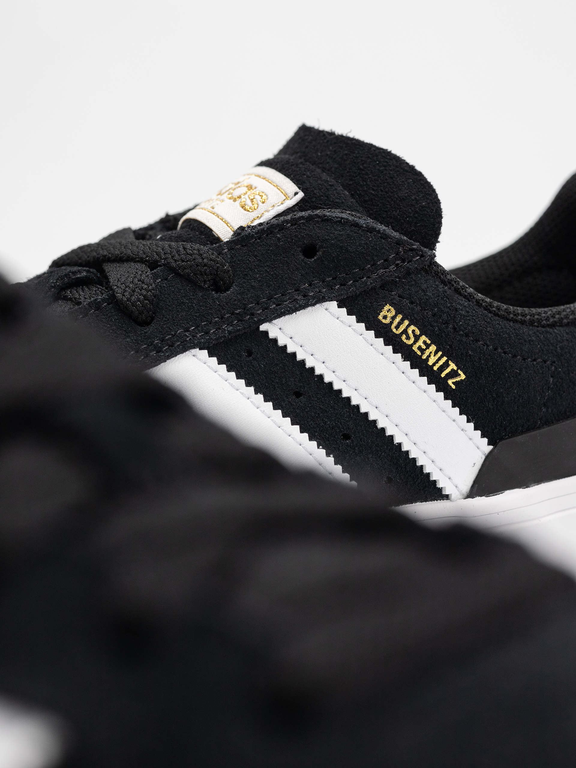 Buty adidas Busenitz Vulc II (cblack/ftwwht/gum4)