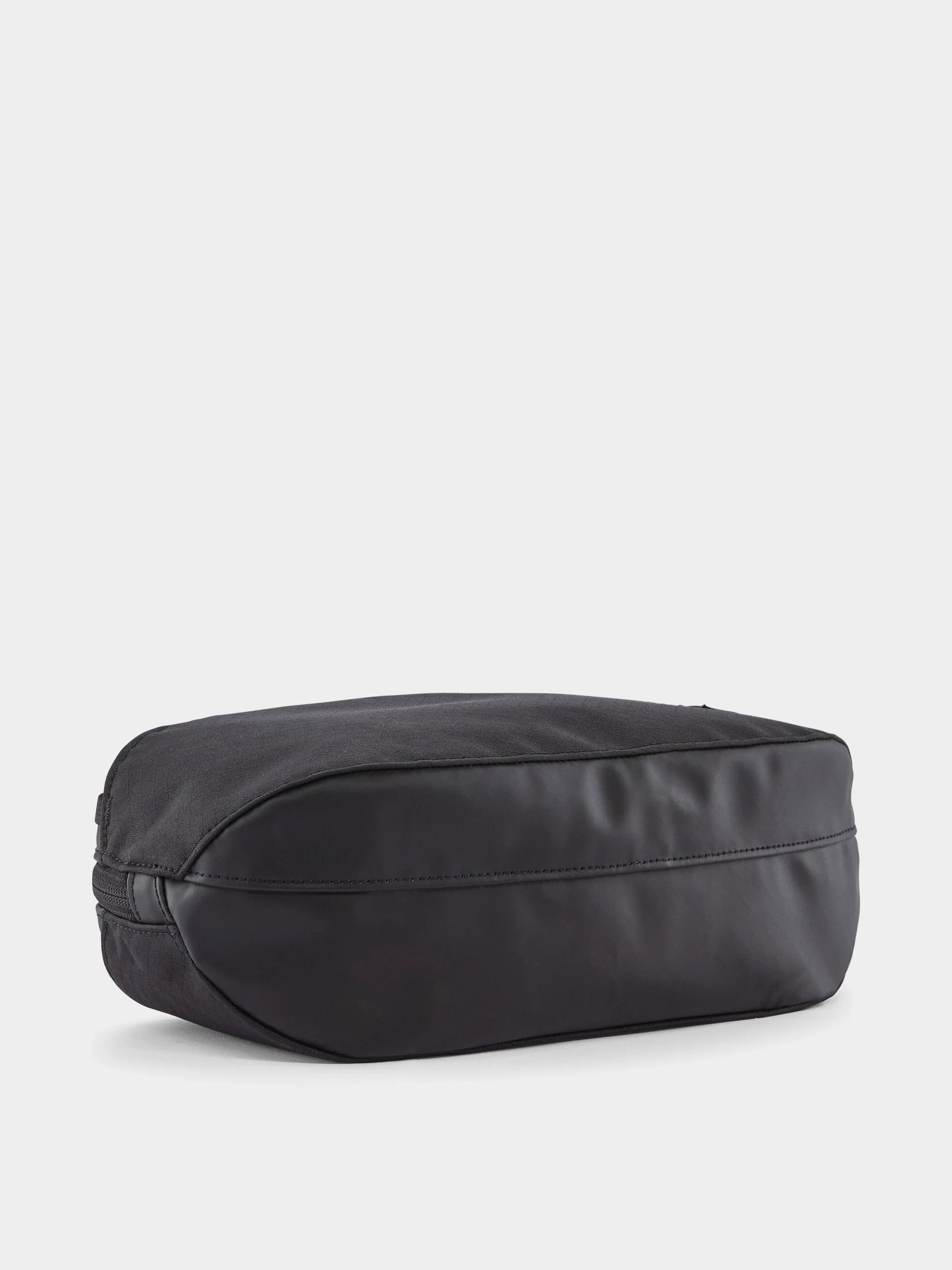 Kosmetyczka Patagonia Black Hole Cube 3L (black w/black)