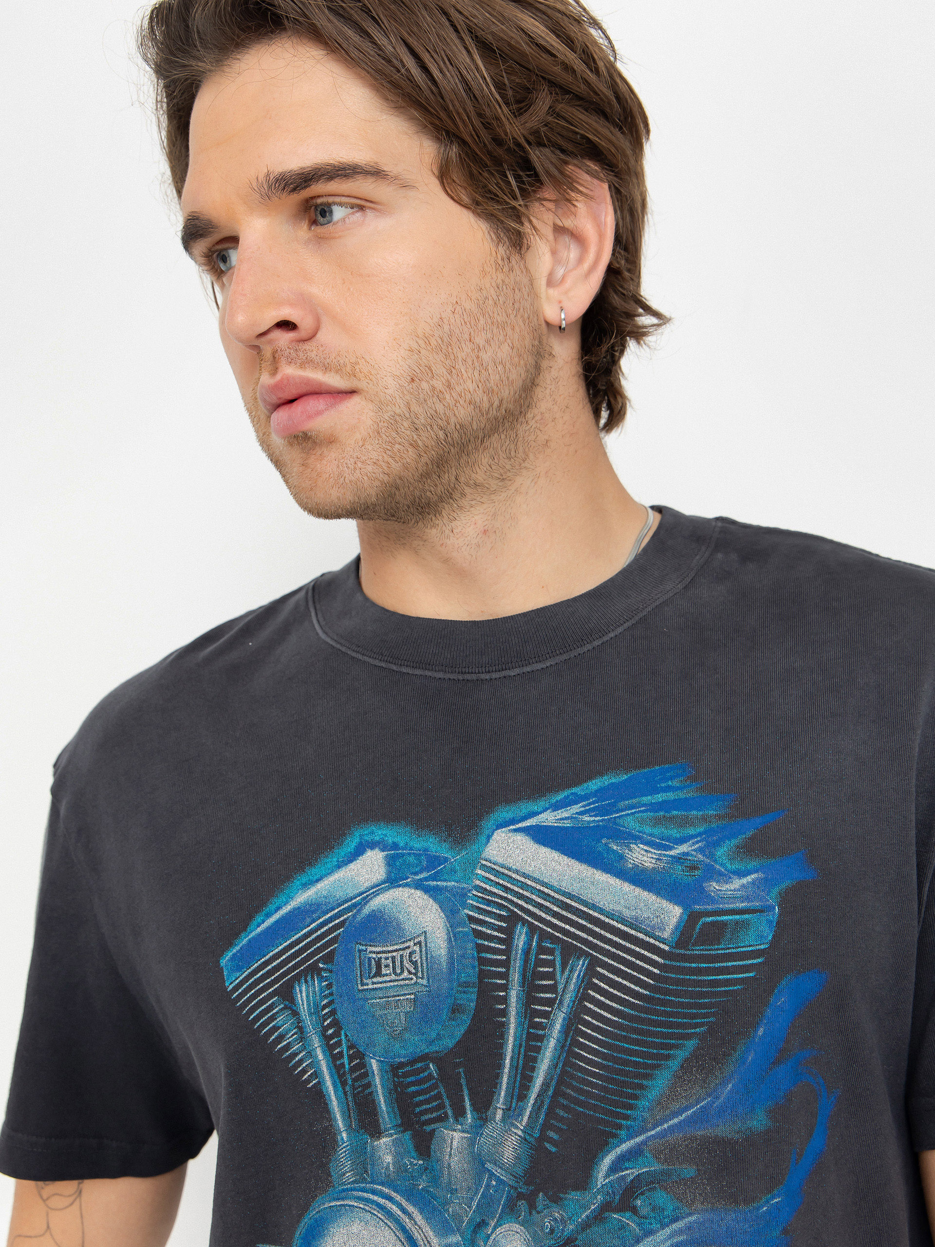 T-shirt Deus Ex Machina Productive Hum (anthracite)