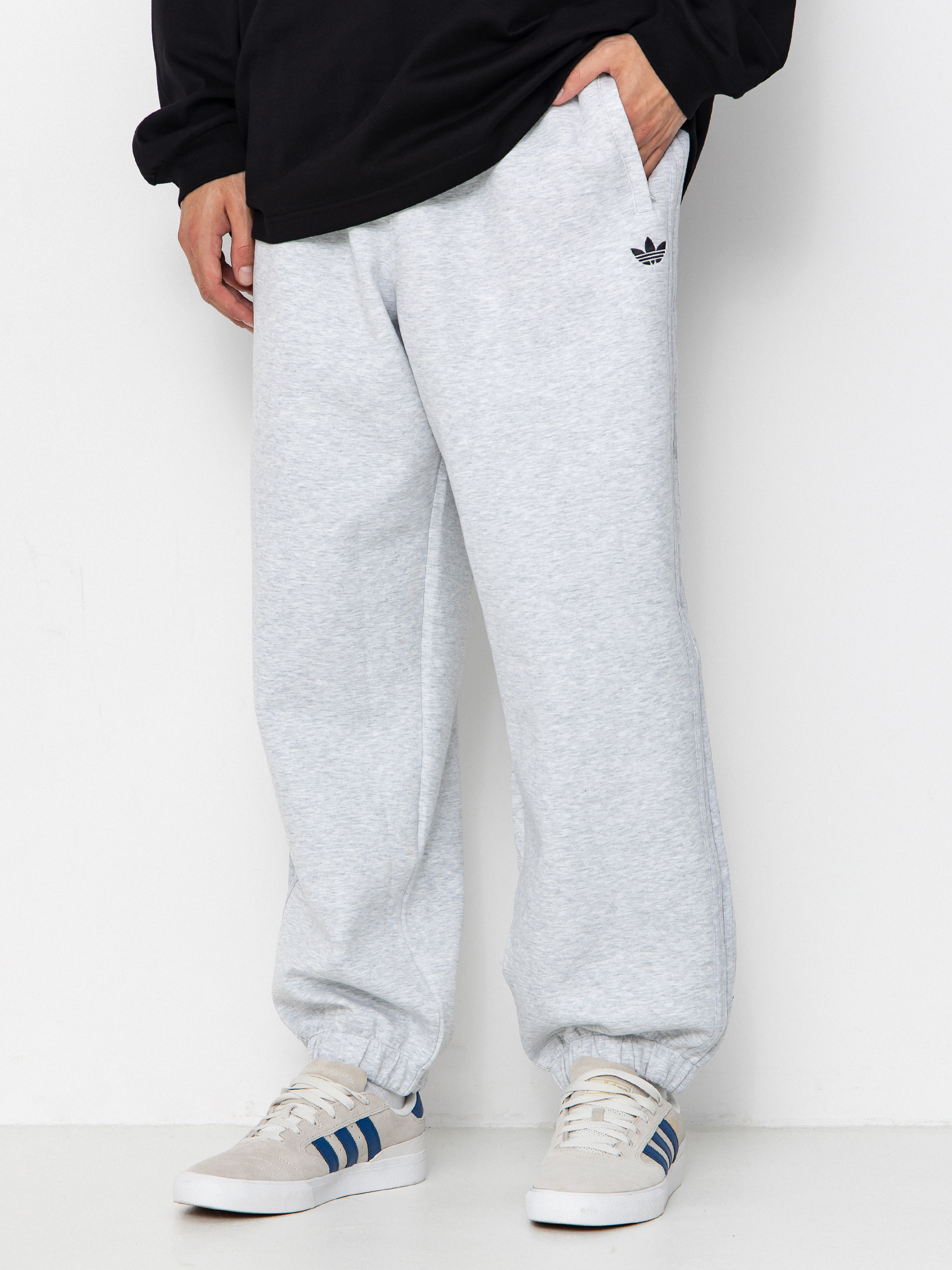 Spodnie adidas Tech Fleece (lgreyh/black)