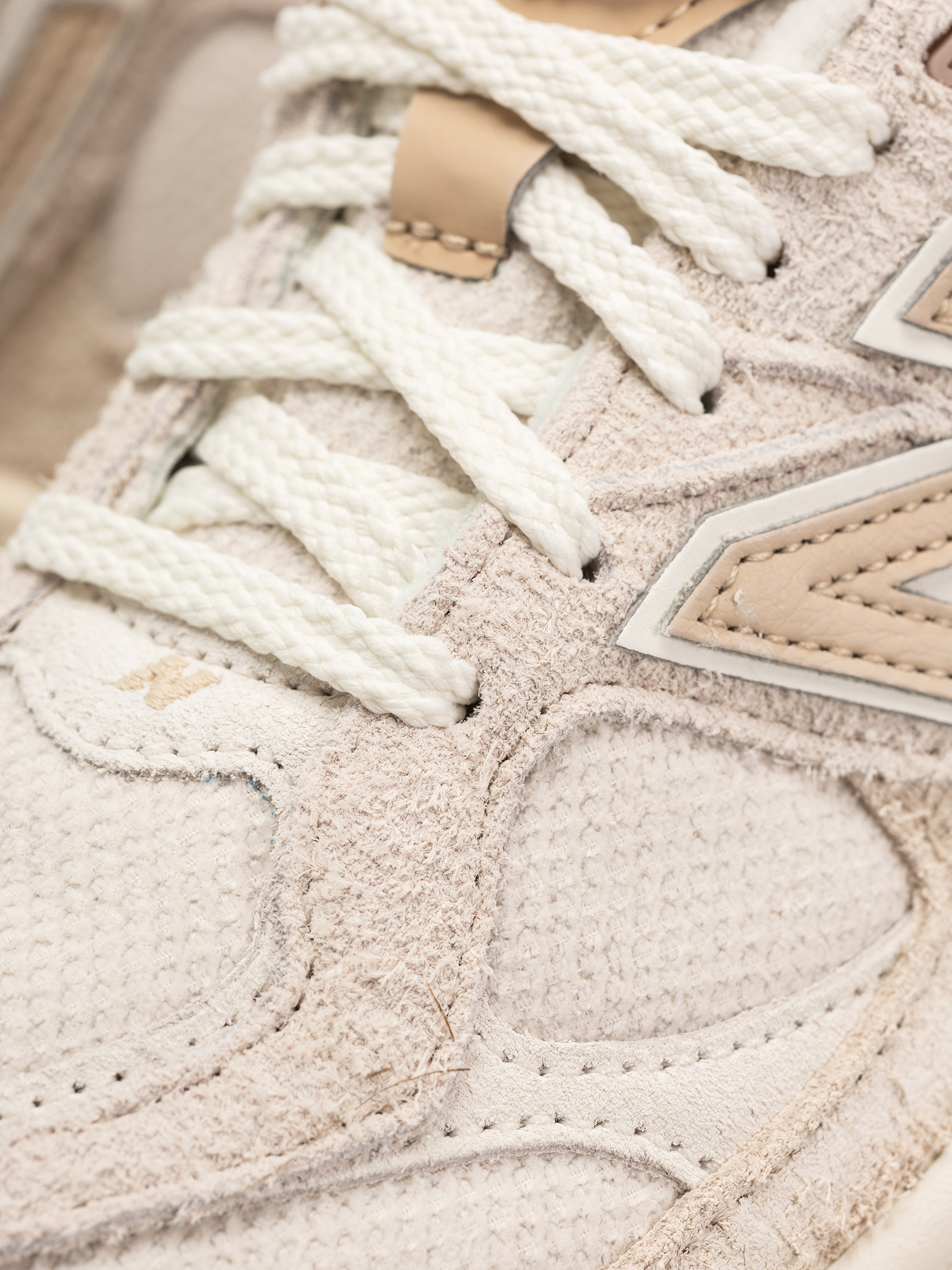 Buty New Balance 9060 (bisque)