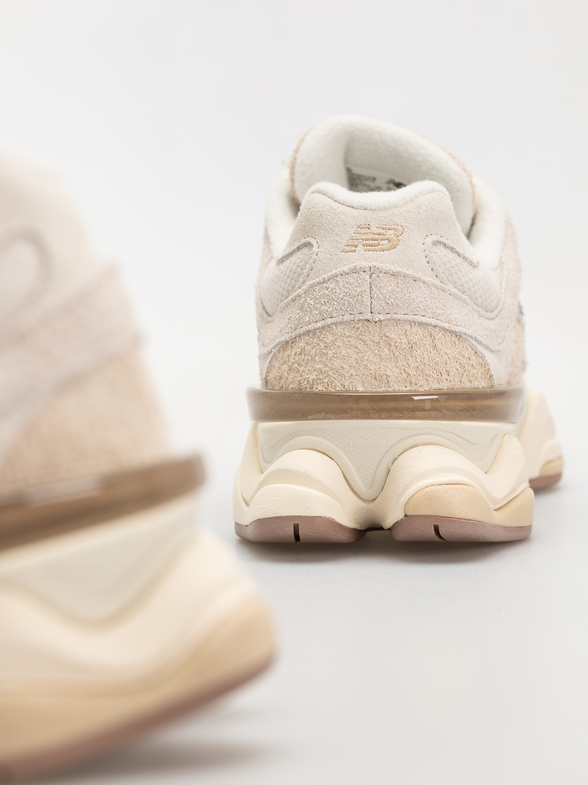 Buty New Balance 9060 (bisque)