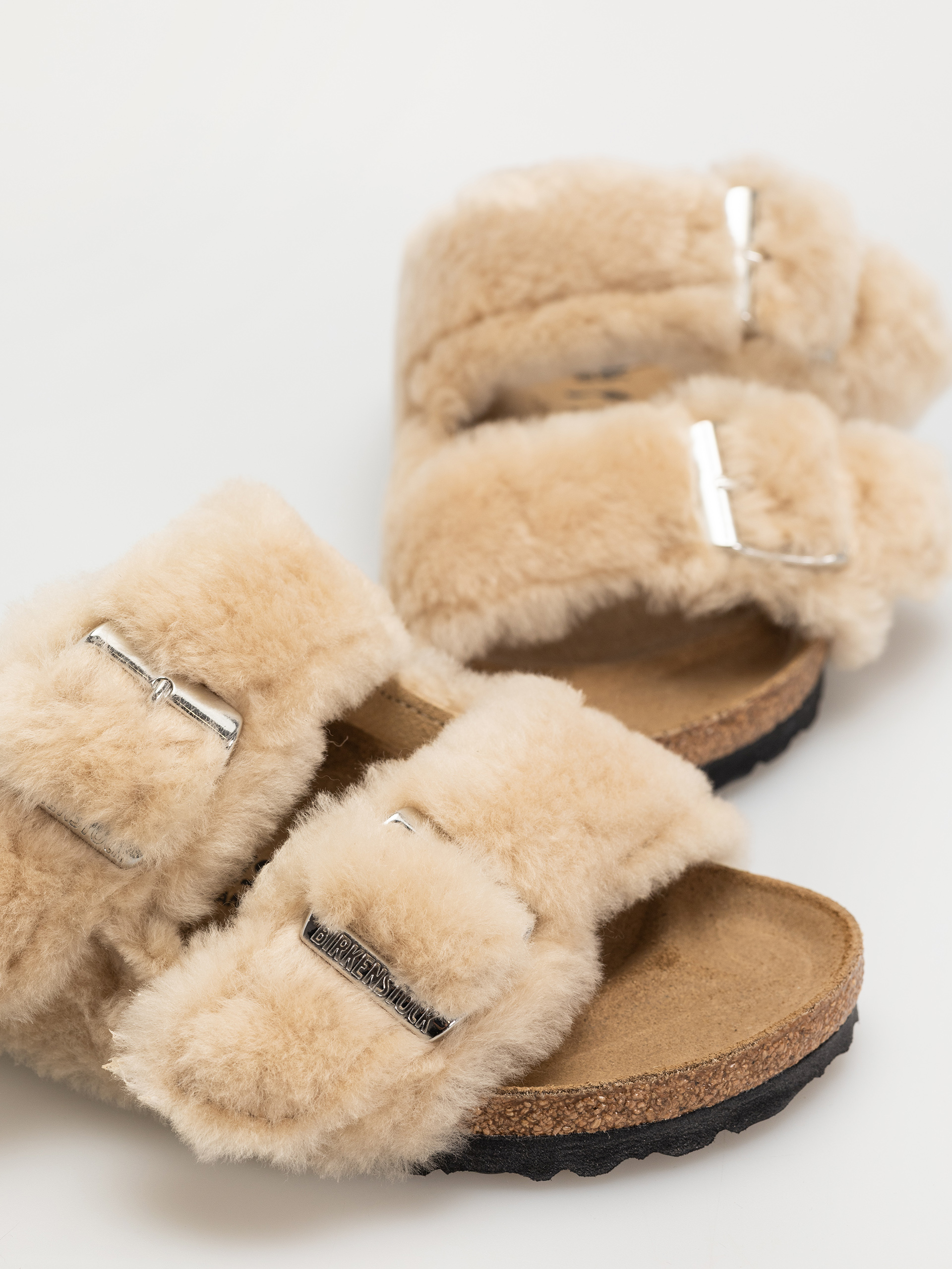 Klapki Birkenstock Arizona Shearling Cover Upper Narrow Wmn (sandcastle)