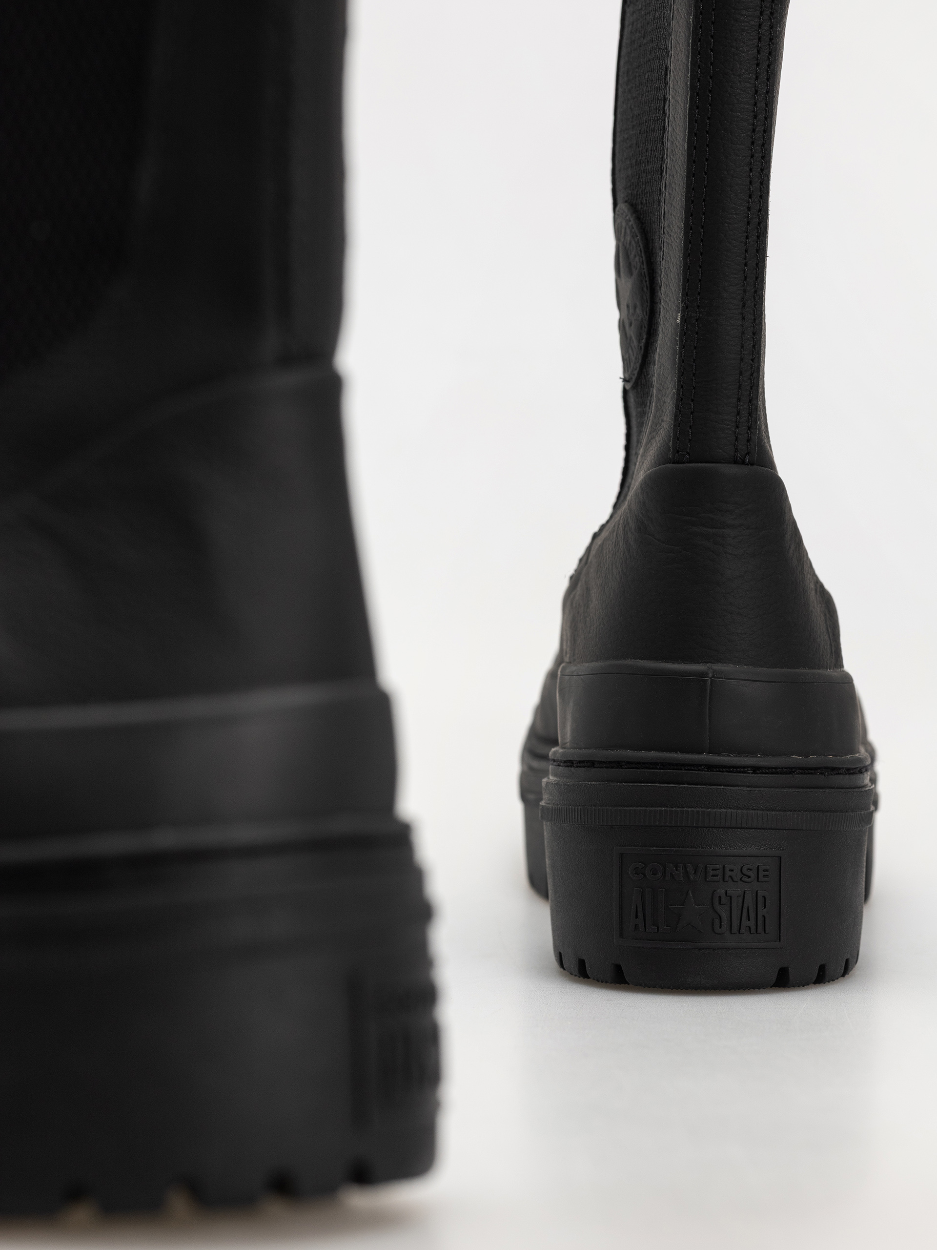 Buty Converse Chuck Taylor All Star Lugged Heel Chelsea Wmn (black)