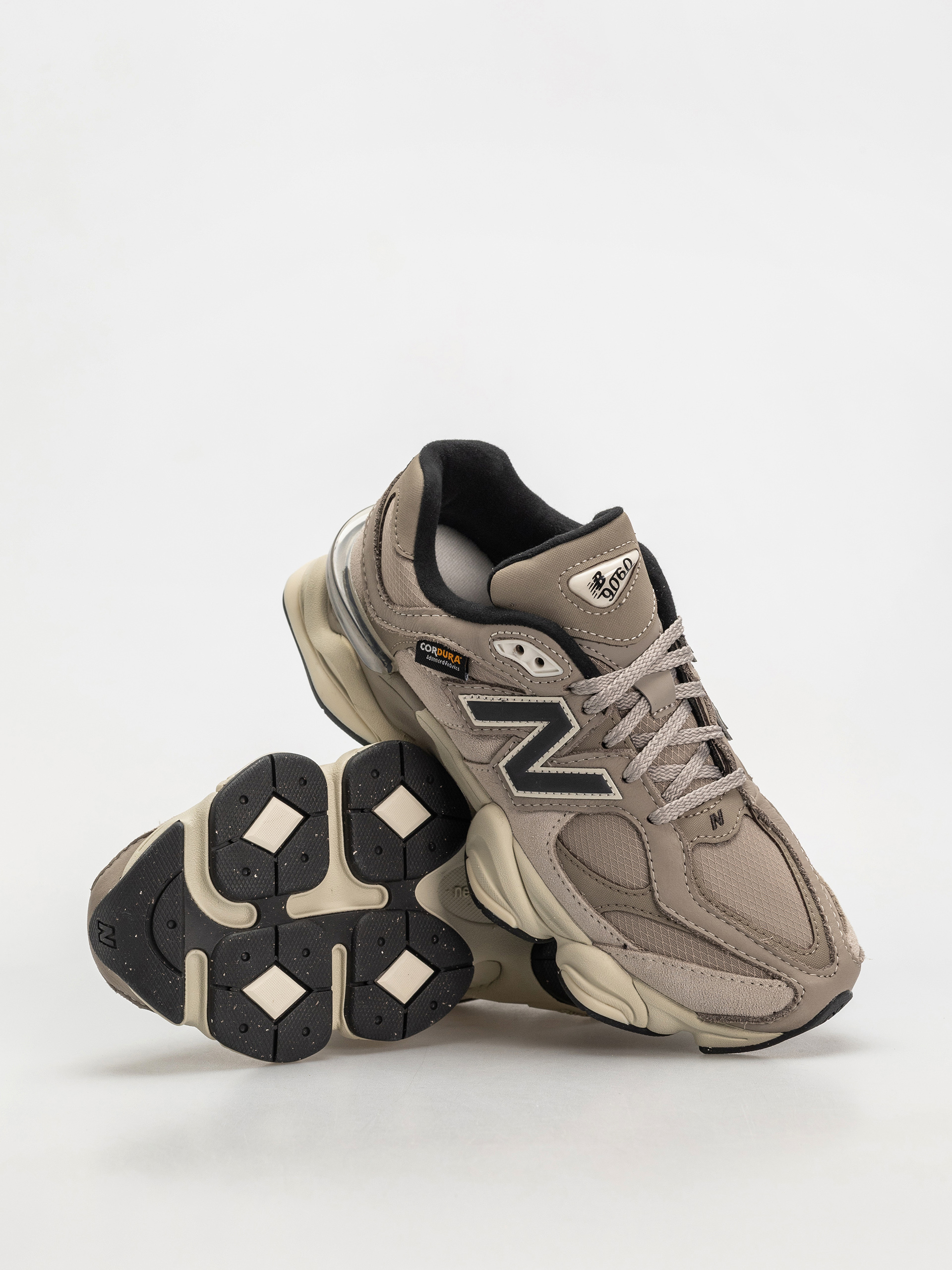 Buty New Balance 9060 (arid stone)
