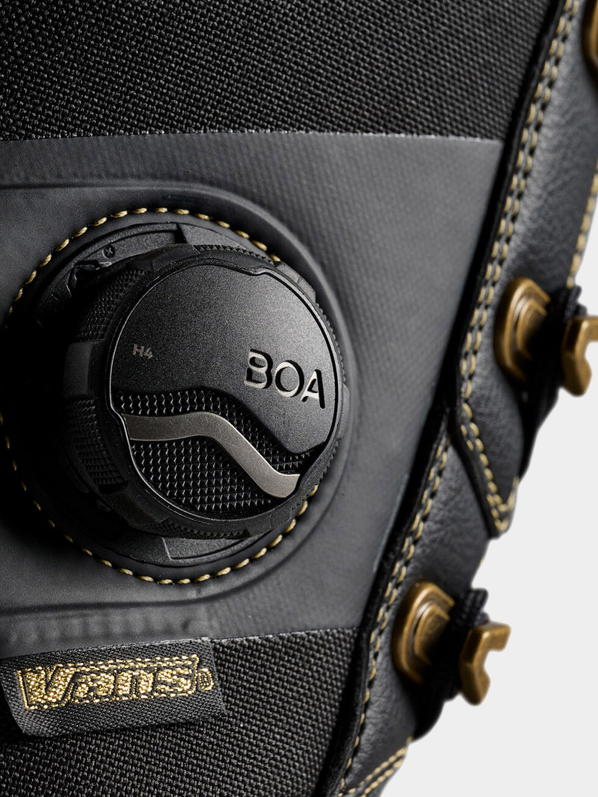 Męskie Buty snowboardowe Vans Invado Pro (black/gold)