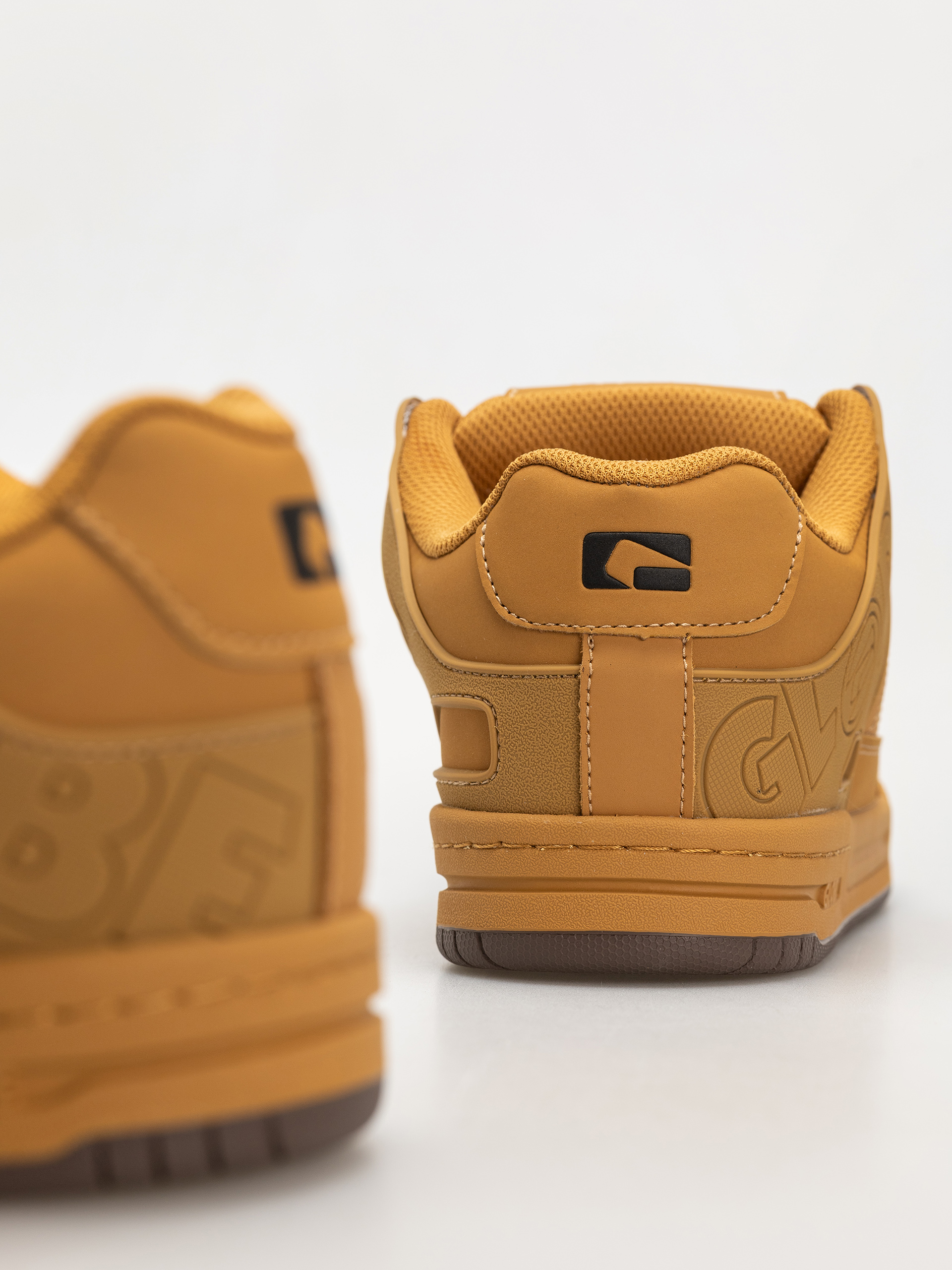 Buty Globe Tilt (honey/gum)