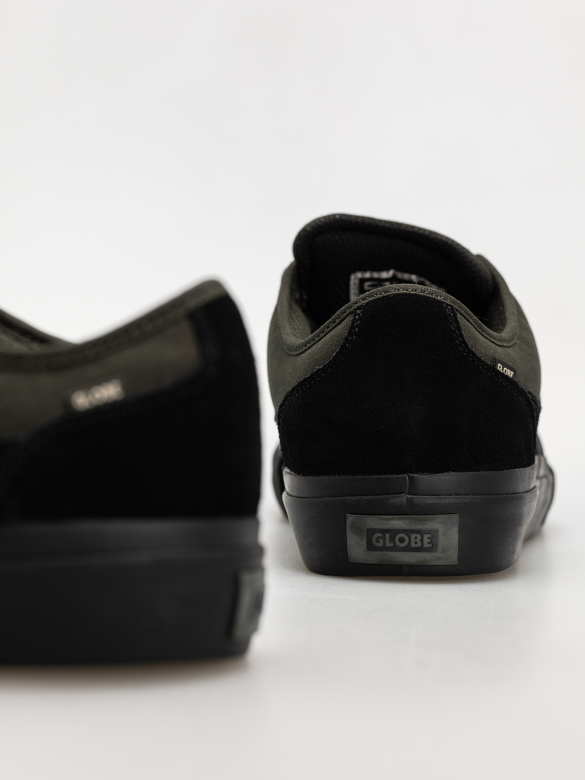 Buty Globe Mahalo Plus (black/pine)