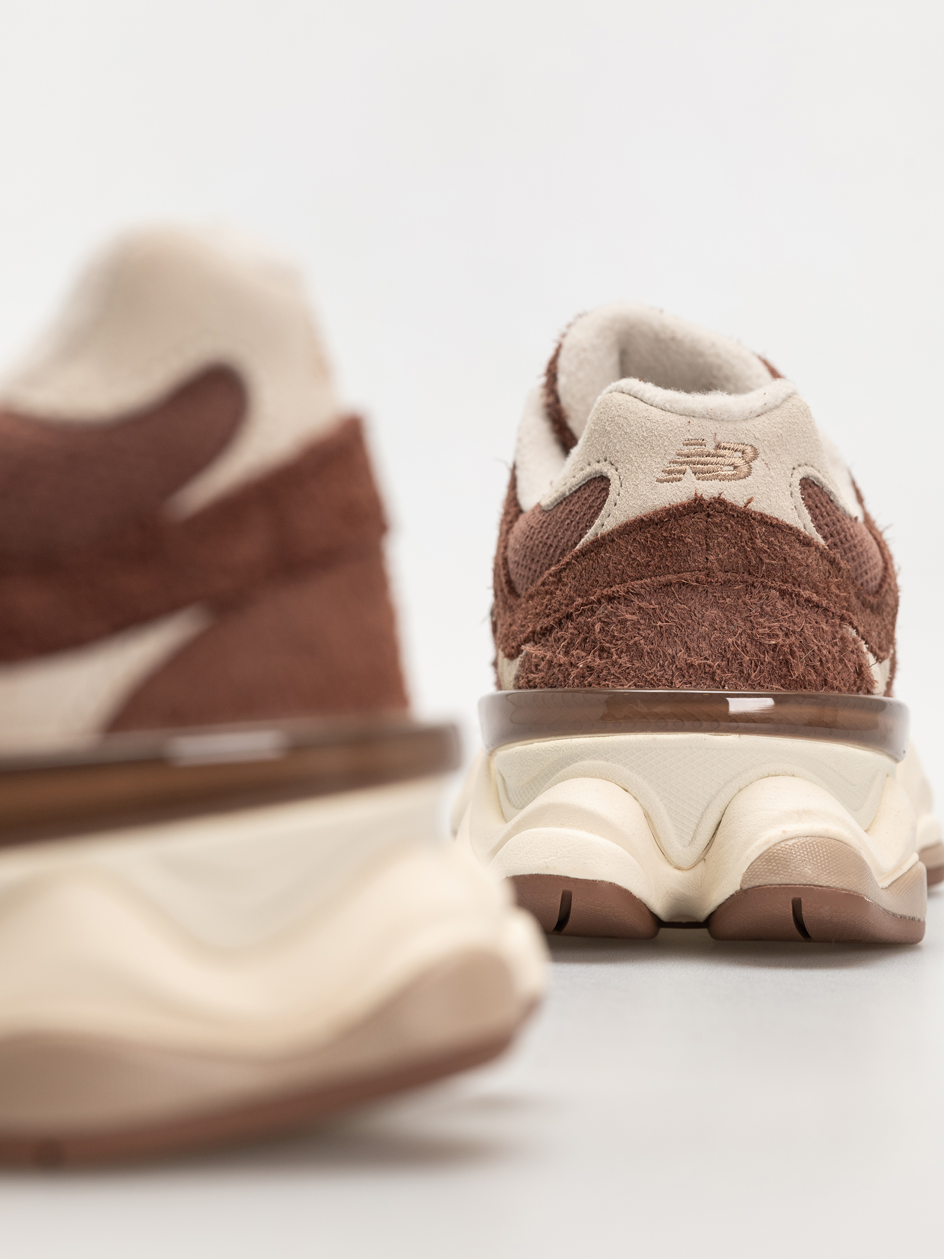 Buty New Balance 9060 (rich oak)
