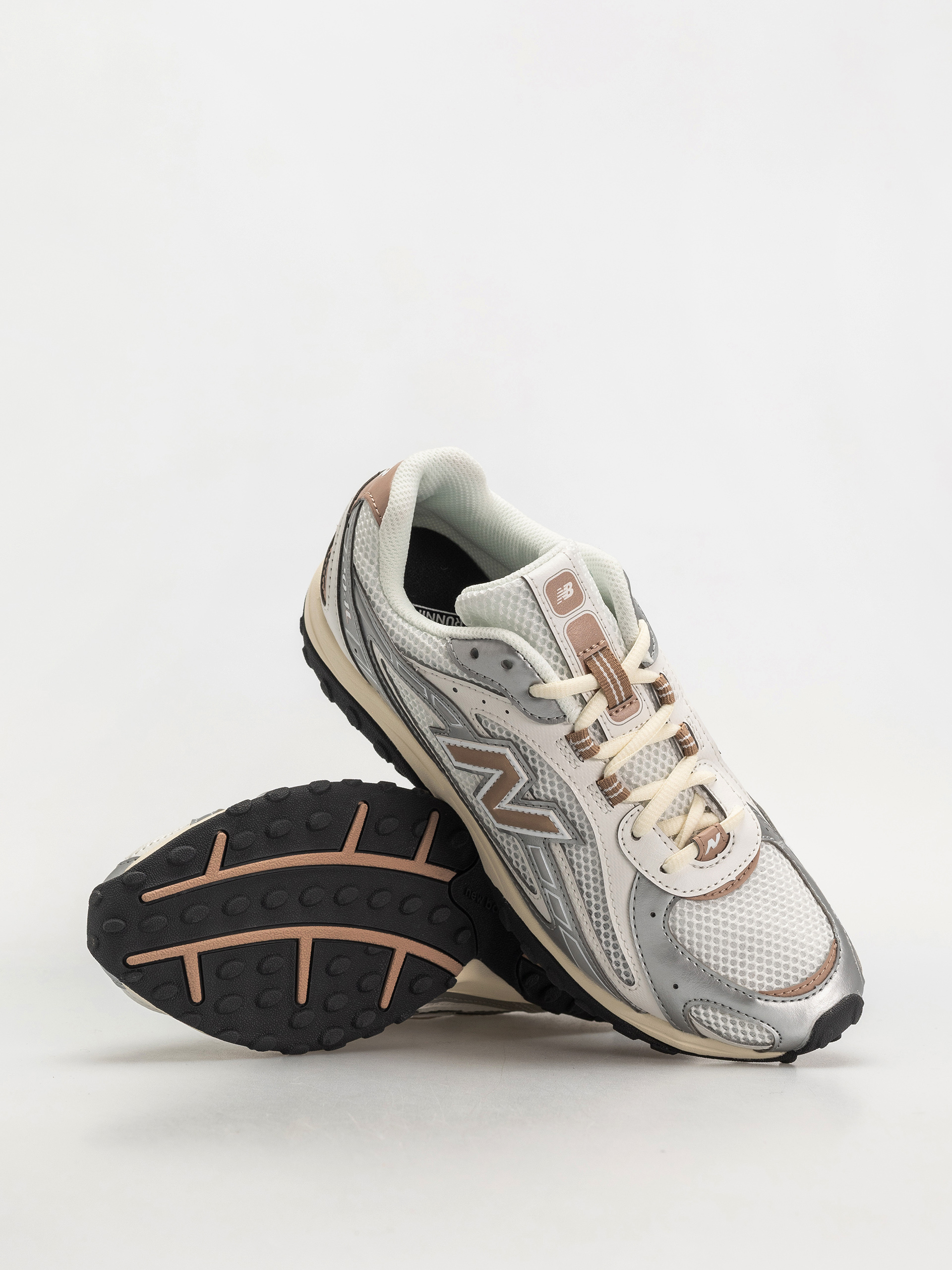 Buty New Balance 204 (silver metallic)