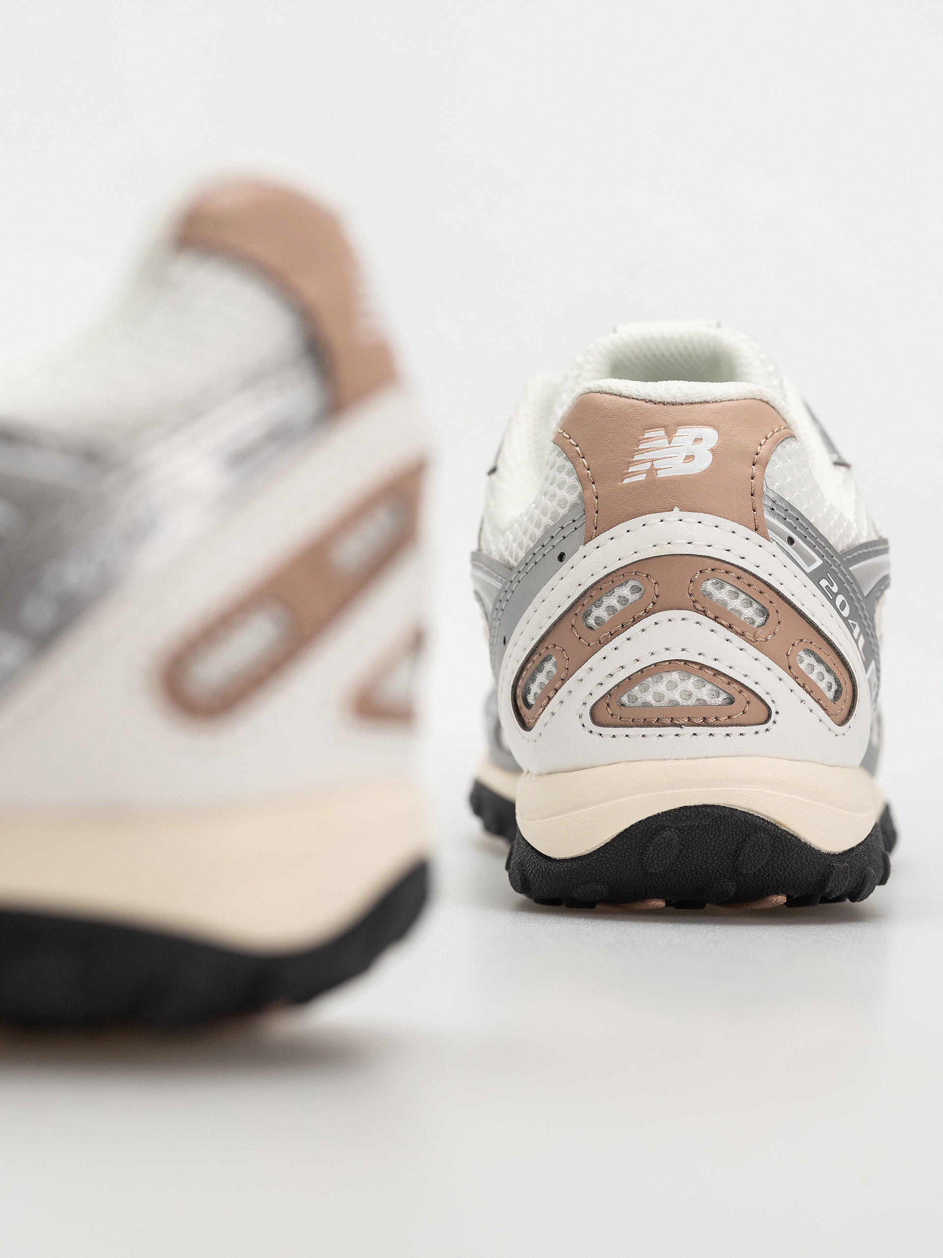 Buty New Balance 204 (silver metallic)