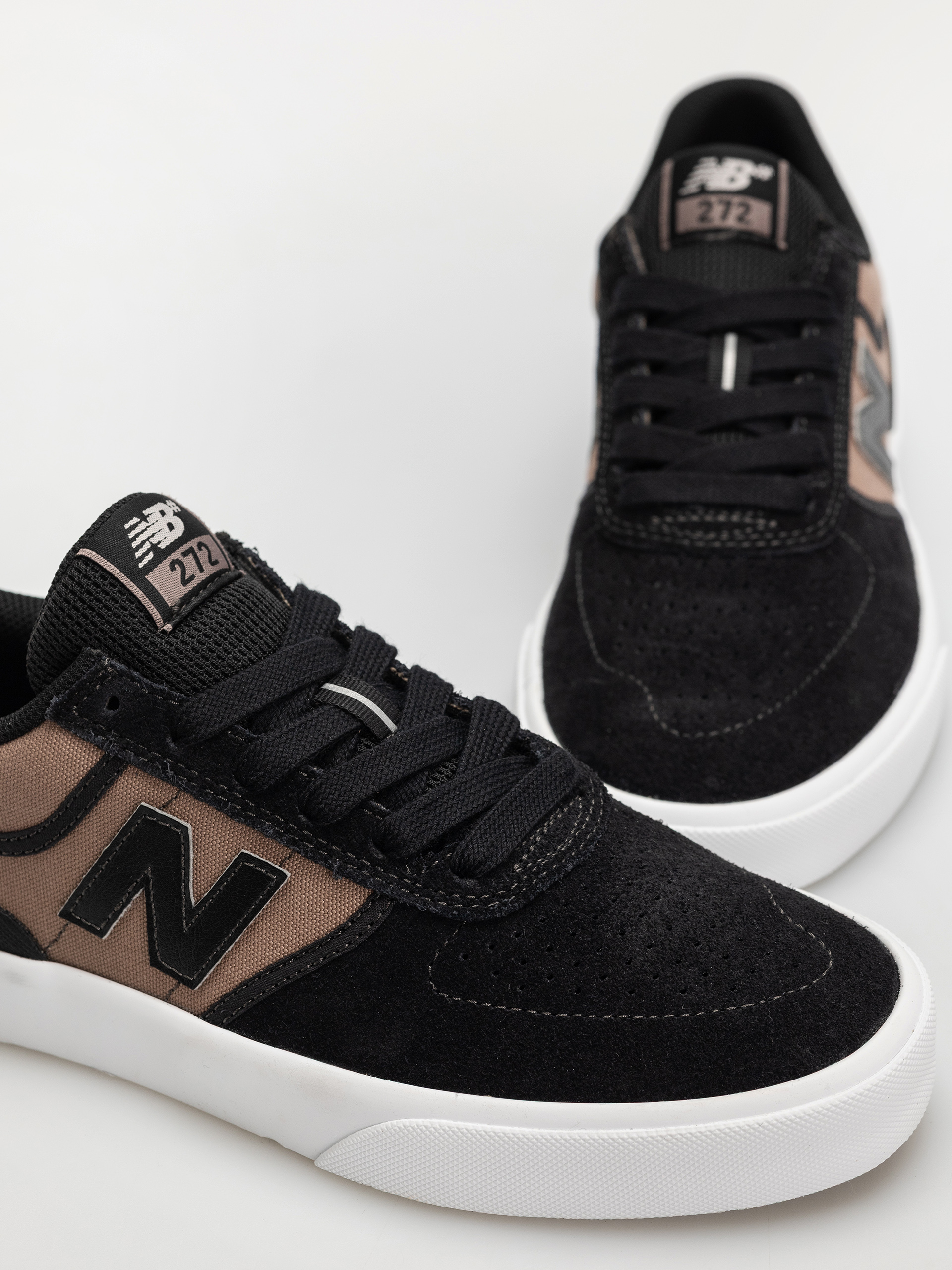 Buty New Balance 272 (black)