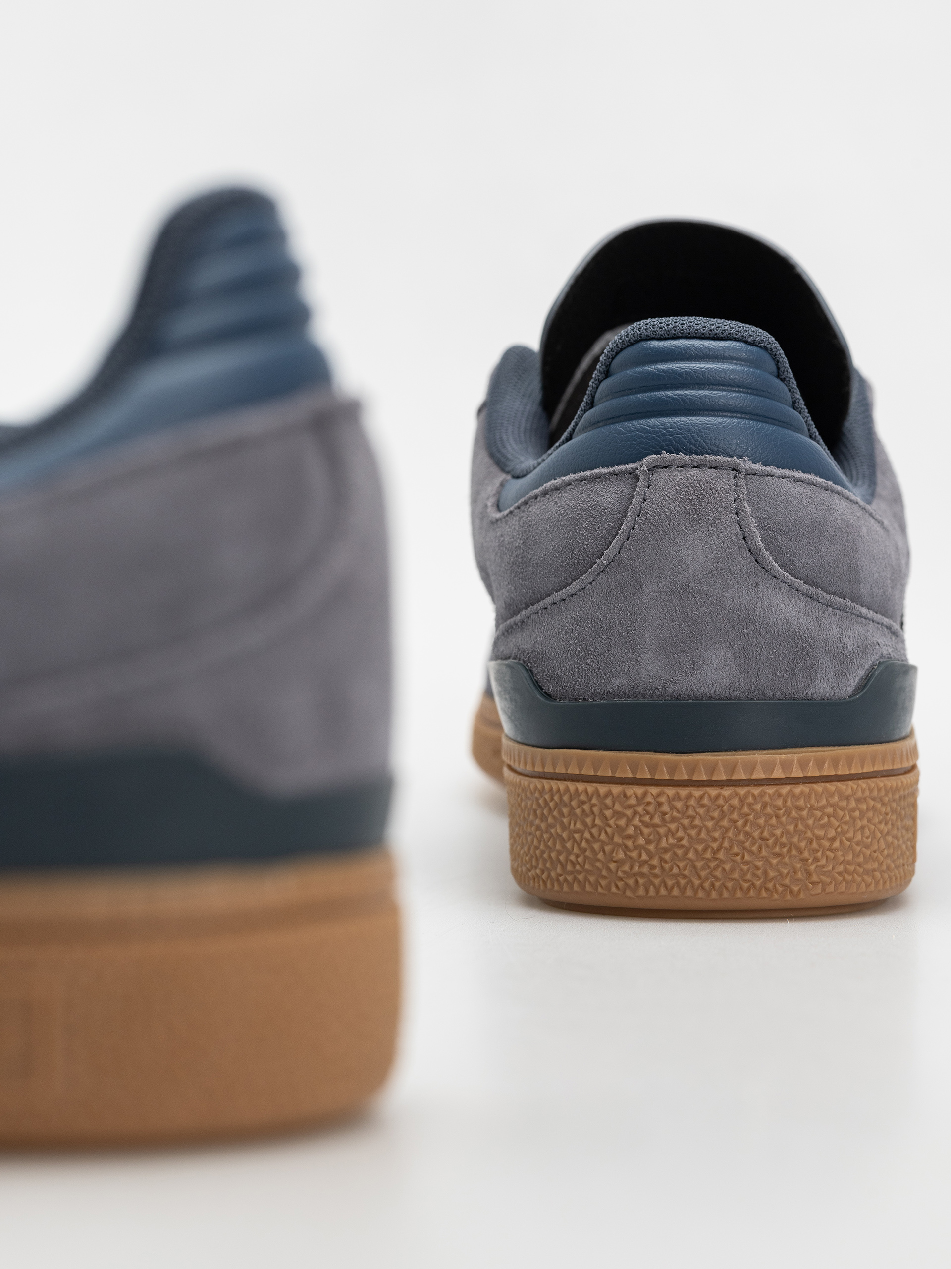 Buty adidas Busenitz (onix/prloin/gum4)