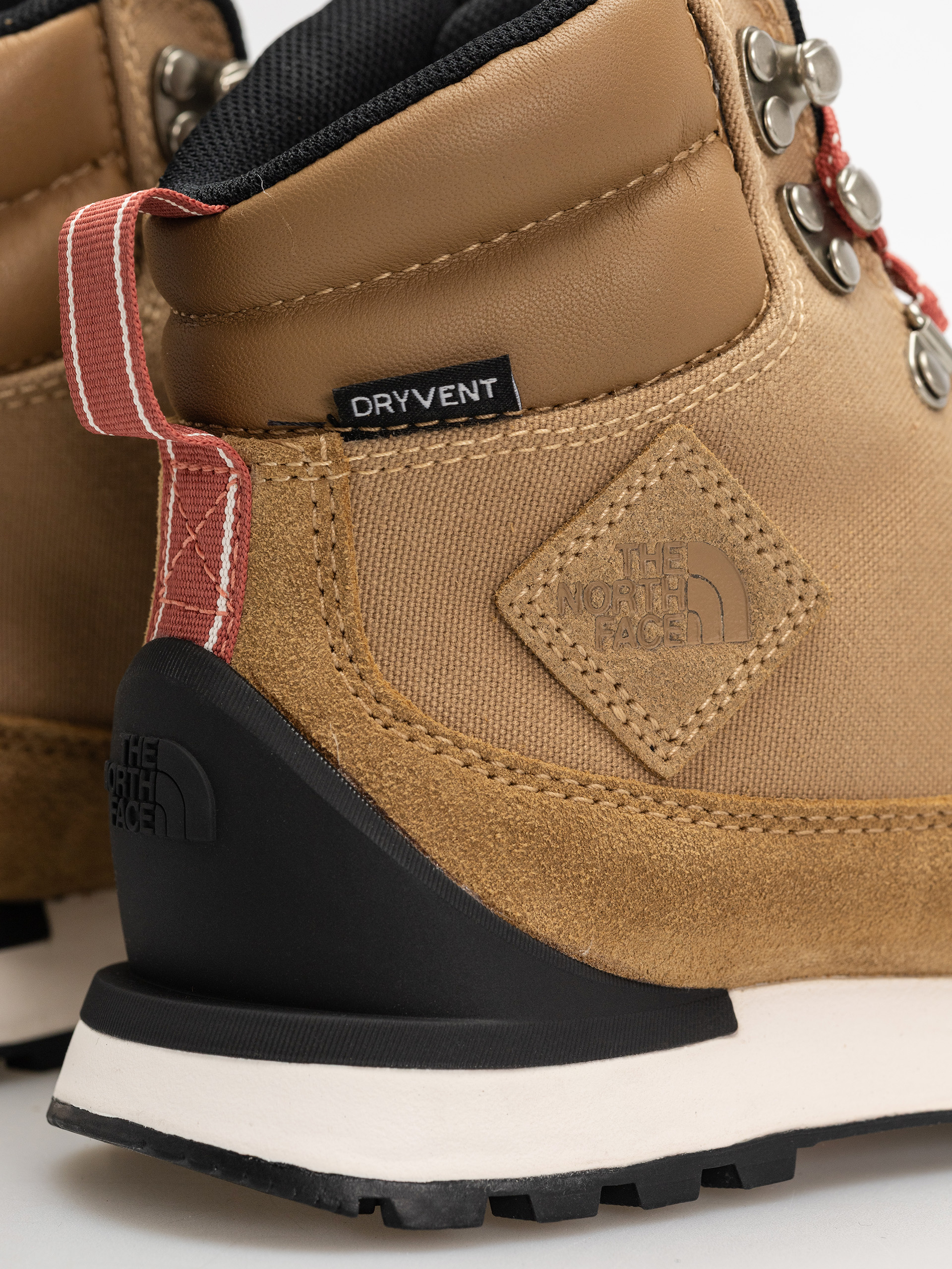 Buty The North Face Back To Berkeley Iv Textile Wp Wmn (sahara/mars dust)