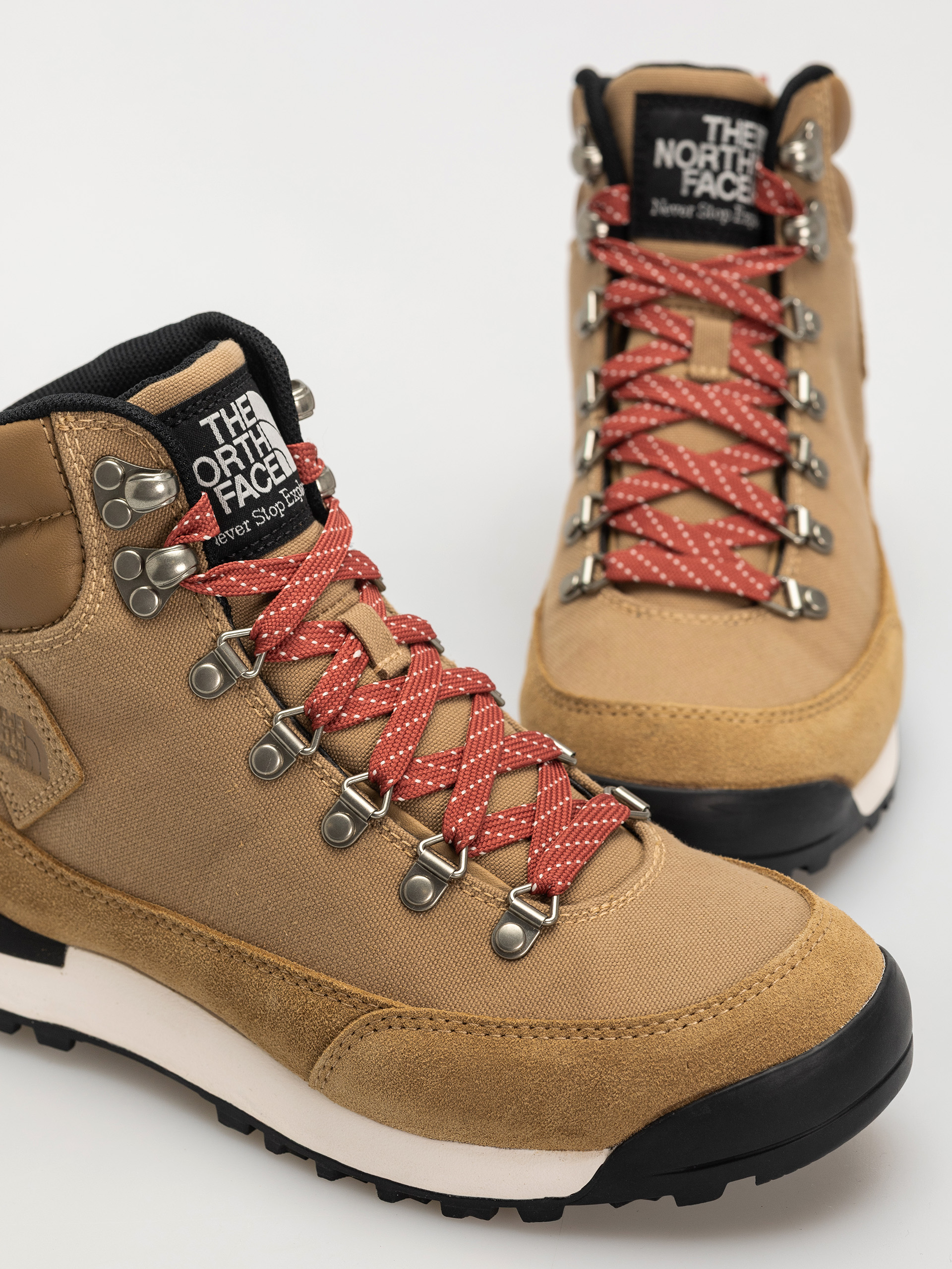 Buty The North Face Back To Berkeley Iv Textile Wp Wmn (sahara/mars dust)