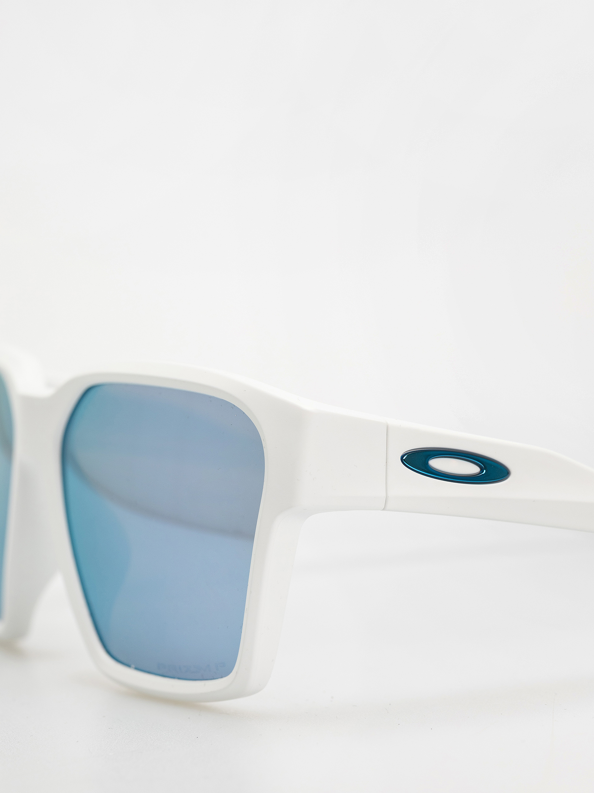 Okulary przeciwsłoneczne Oakley Briza (matte white/prizm deep water polar)