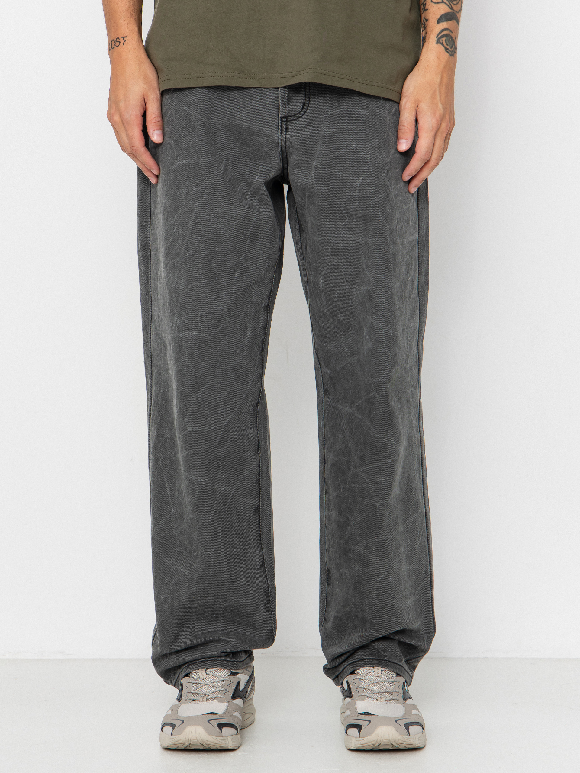 Spodnie OBEY Classic Wrinkle Baggy Denim (black wrinkle wash)