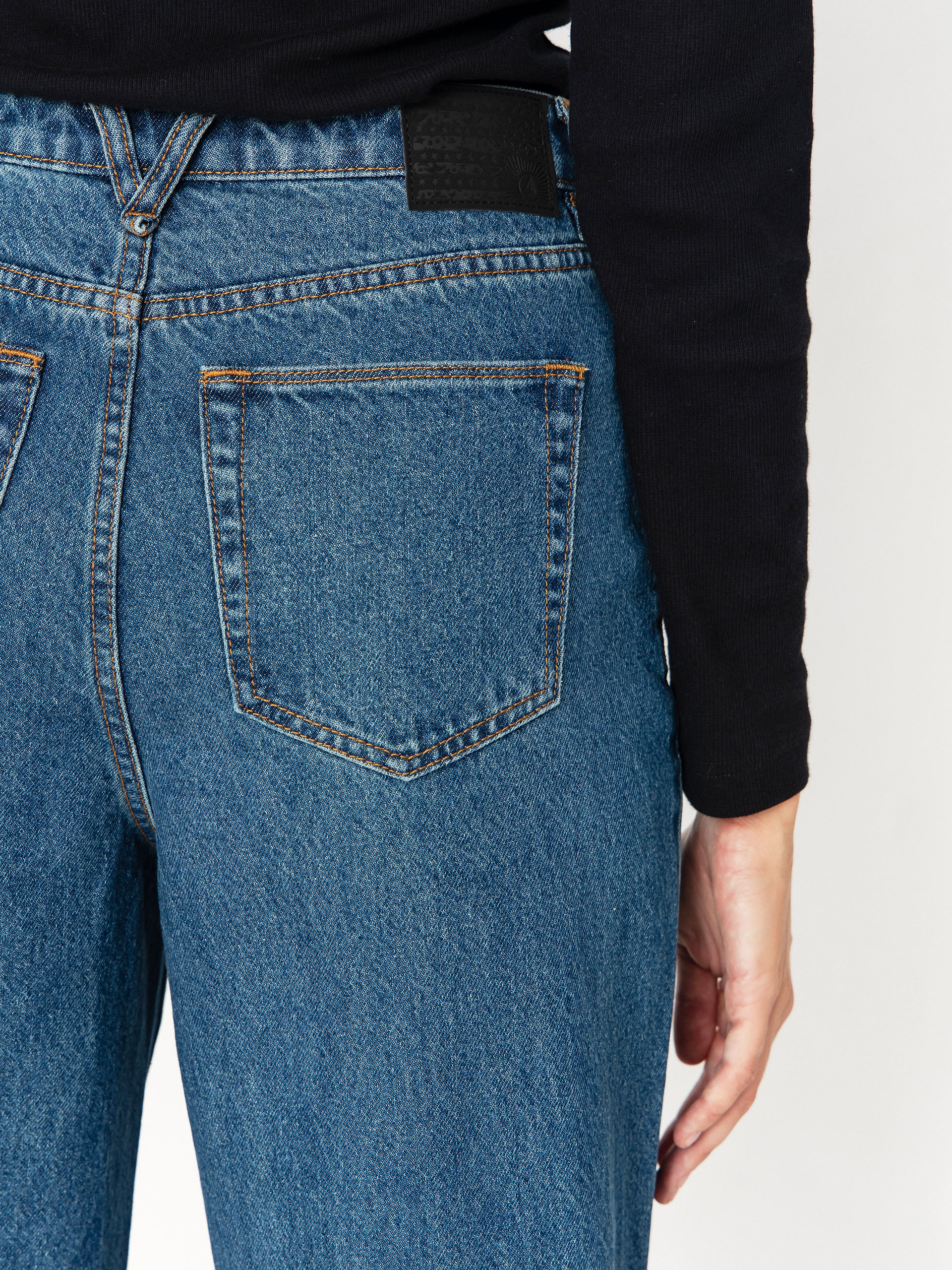 Spodnie Volcom Stoned Bf Hirise Wmn (indigo ridge wash)