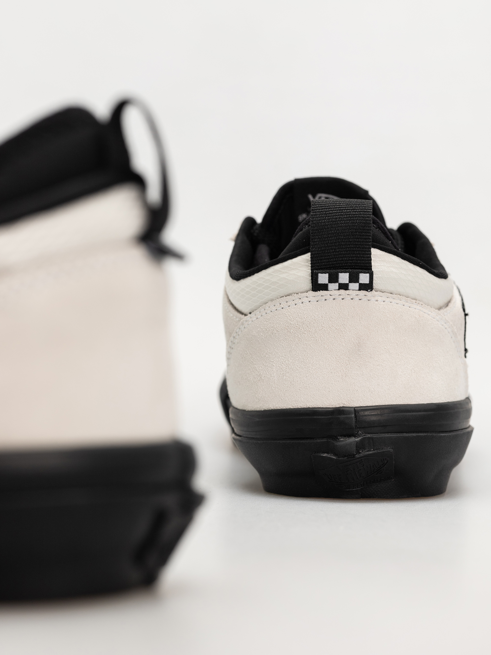 Buty Vans Skate Safe Low (atiba bone white/black)