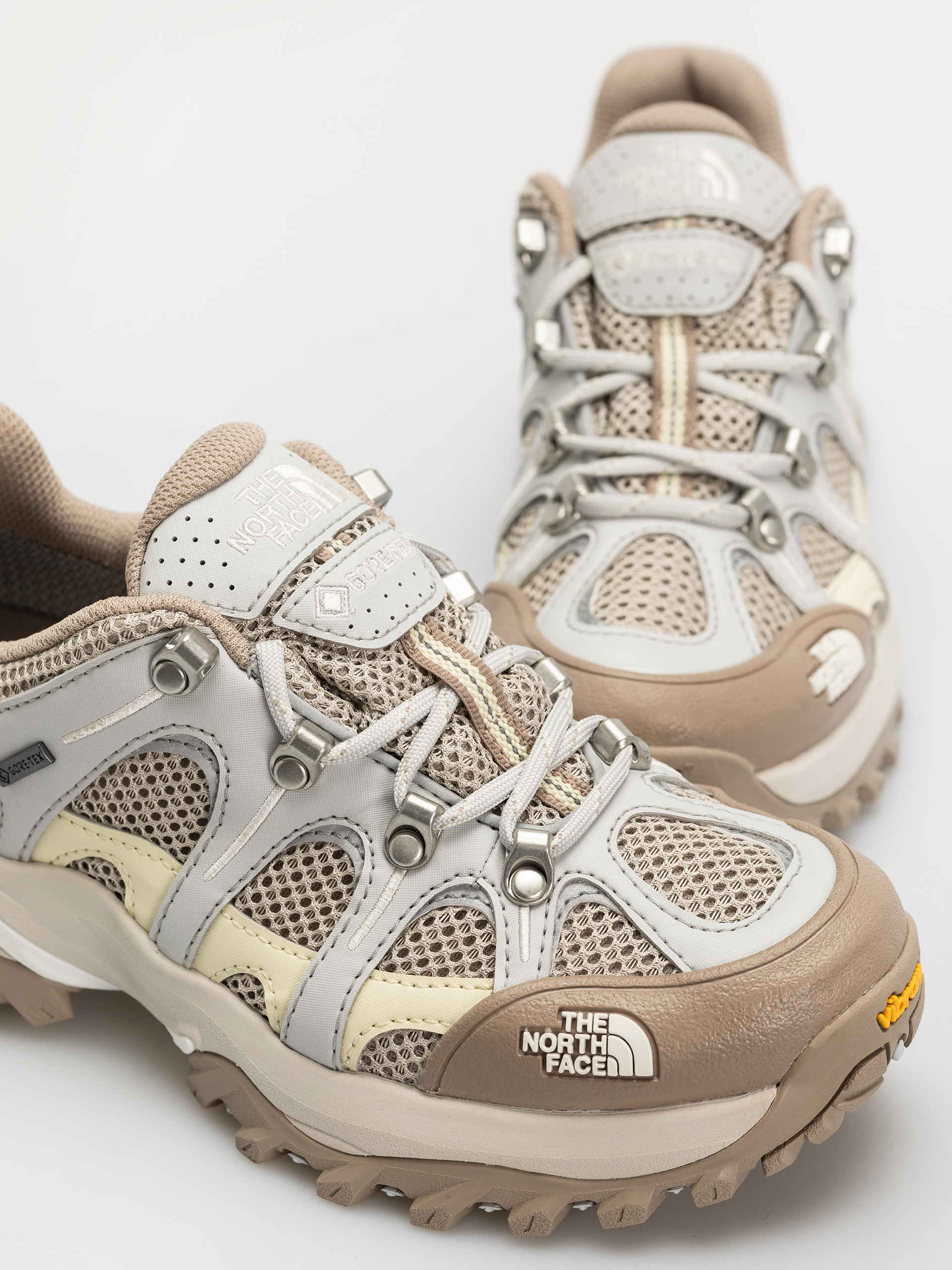 Buty The North Face Hedgehog 06 Rvst Gore Tex (high rise grey/white as)