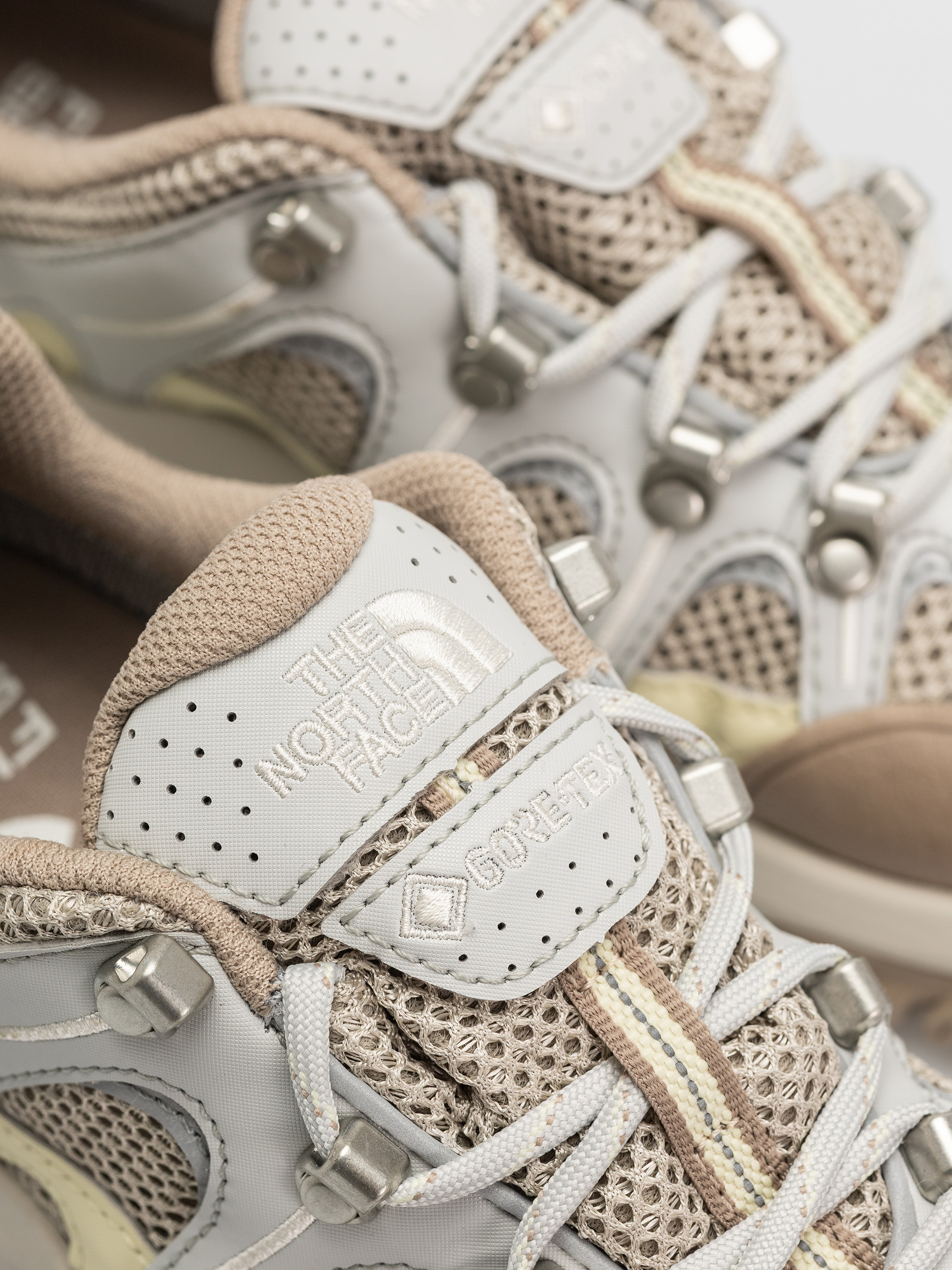 Buty The North Face Hedgehog 06 Rvst Gore Tex (high rise grey/white as)