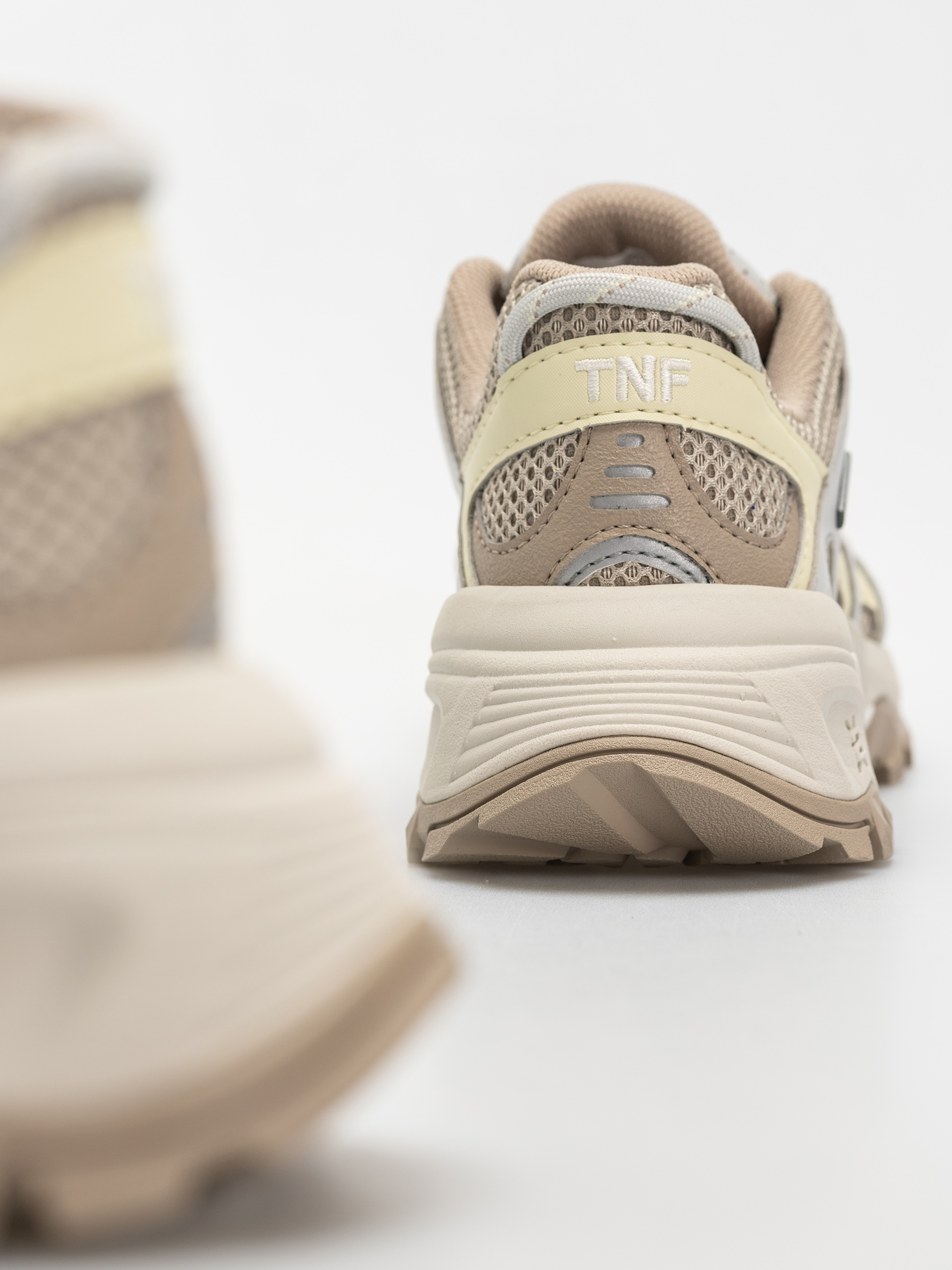 Buty The North Face Hedgehog 06 Rvst Gore Tex (high rise grey/white as)