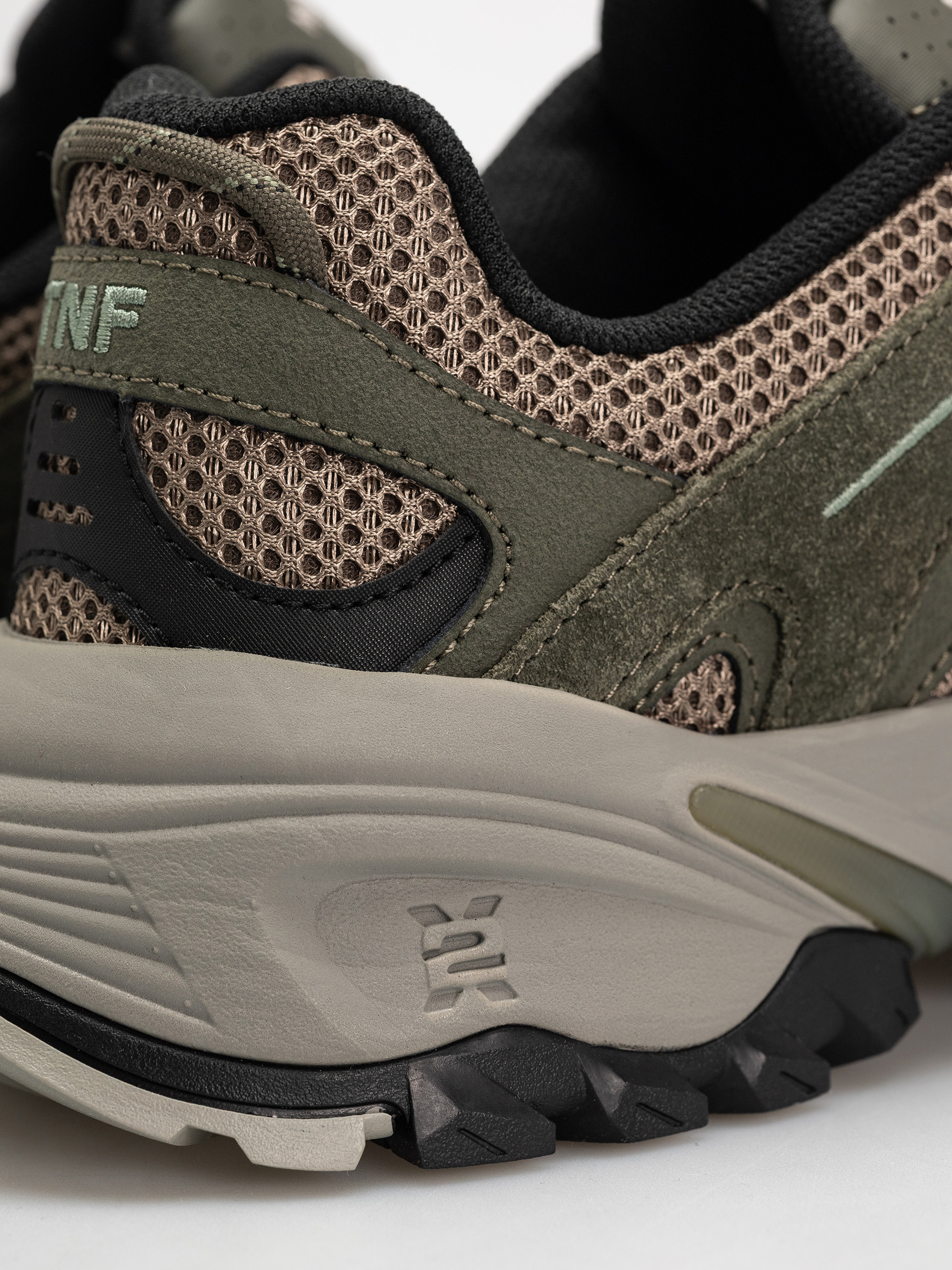 Buty The North Face Hedgehog 06 Rvst (new taupe green/bark mi)