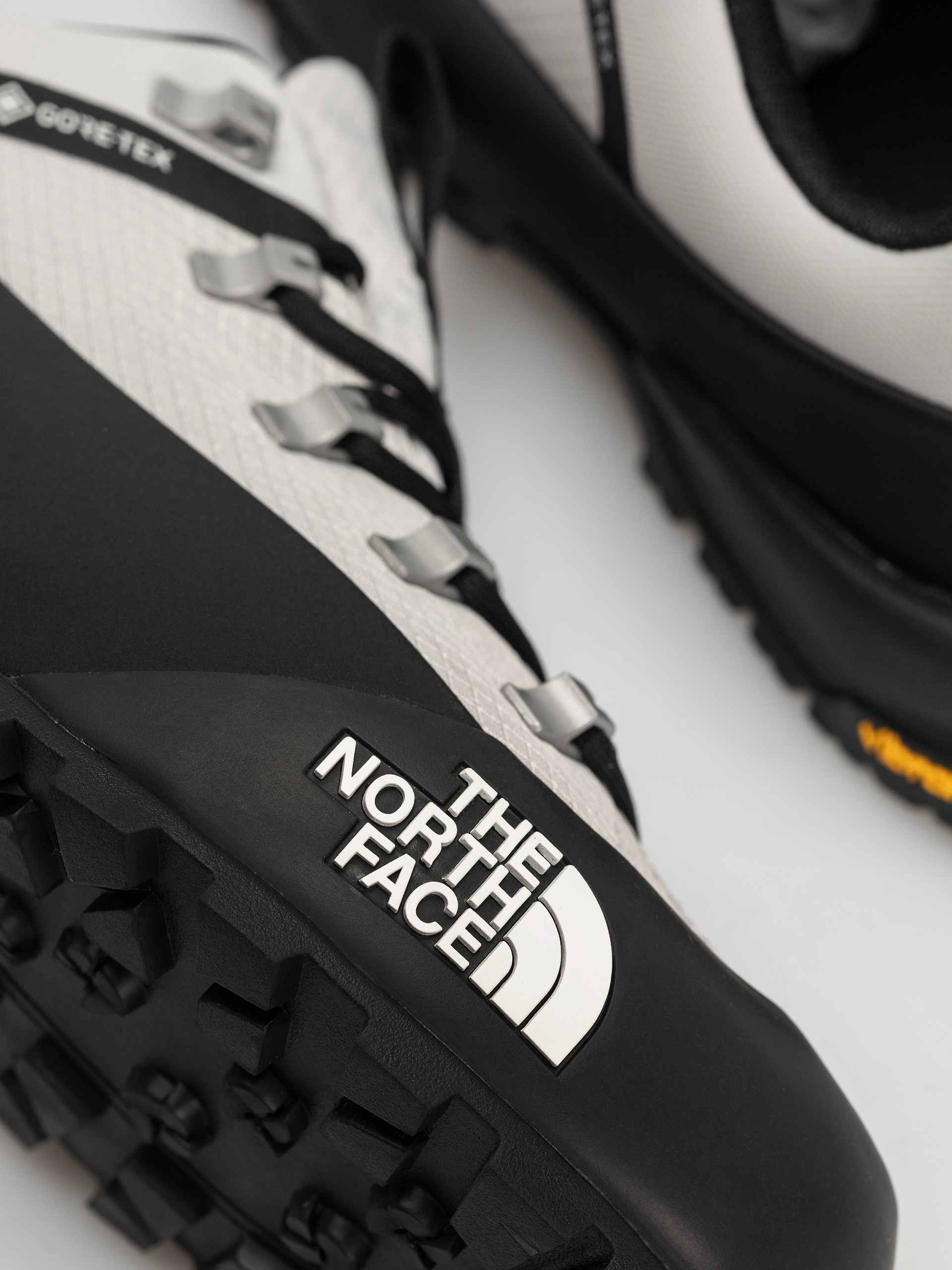 Buty The North Face Glenclyffe Low Gore Tex (high rise grey/tnf red)