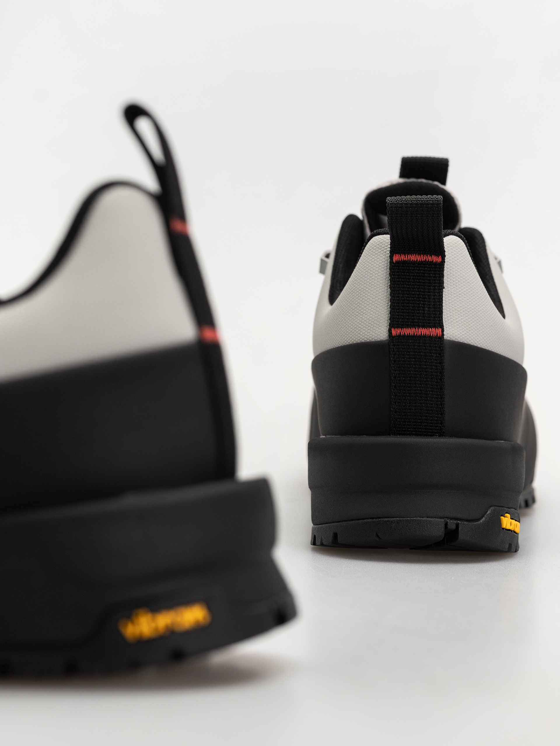 Buty The North Face Glenclyffe Low Gore Tex (high rise grey/tnf red)