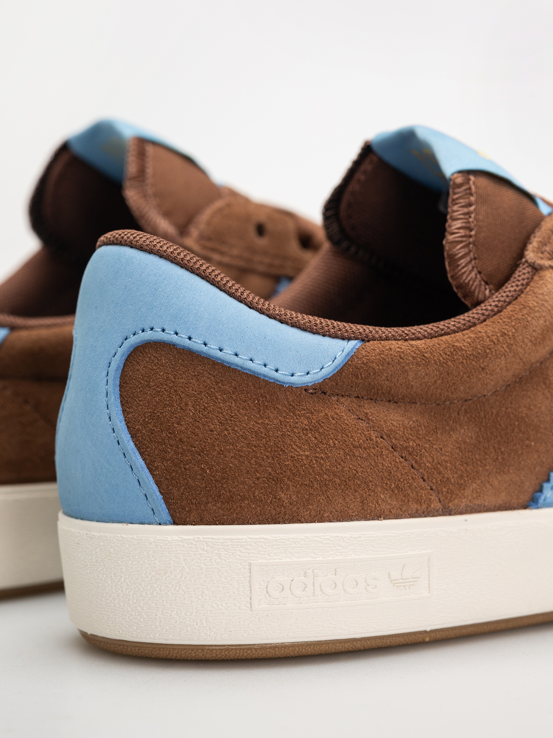 Buty adidas Nora (prebrn/ltblue/gum4)