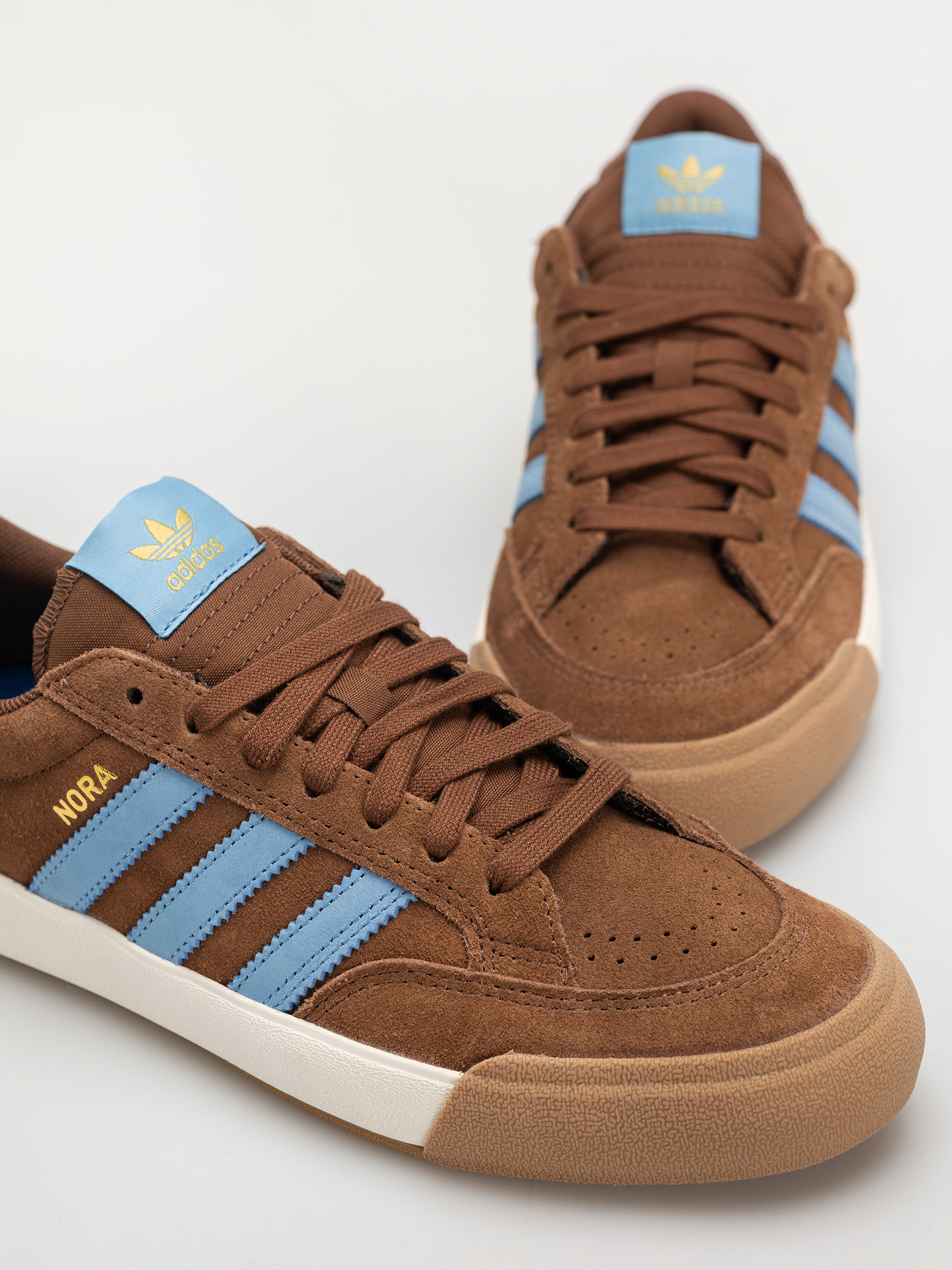 Buty adidas Nora (prebrn/ltblue/gum4)