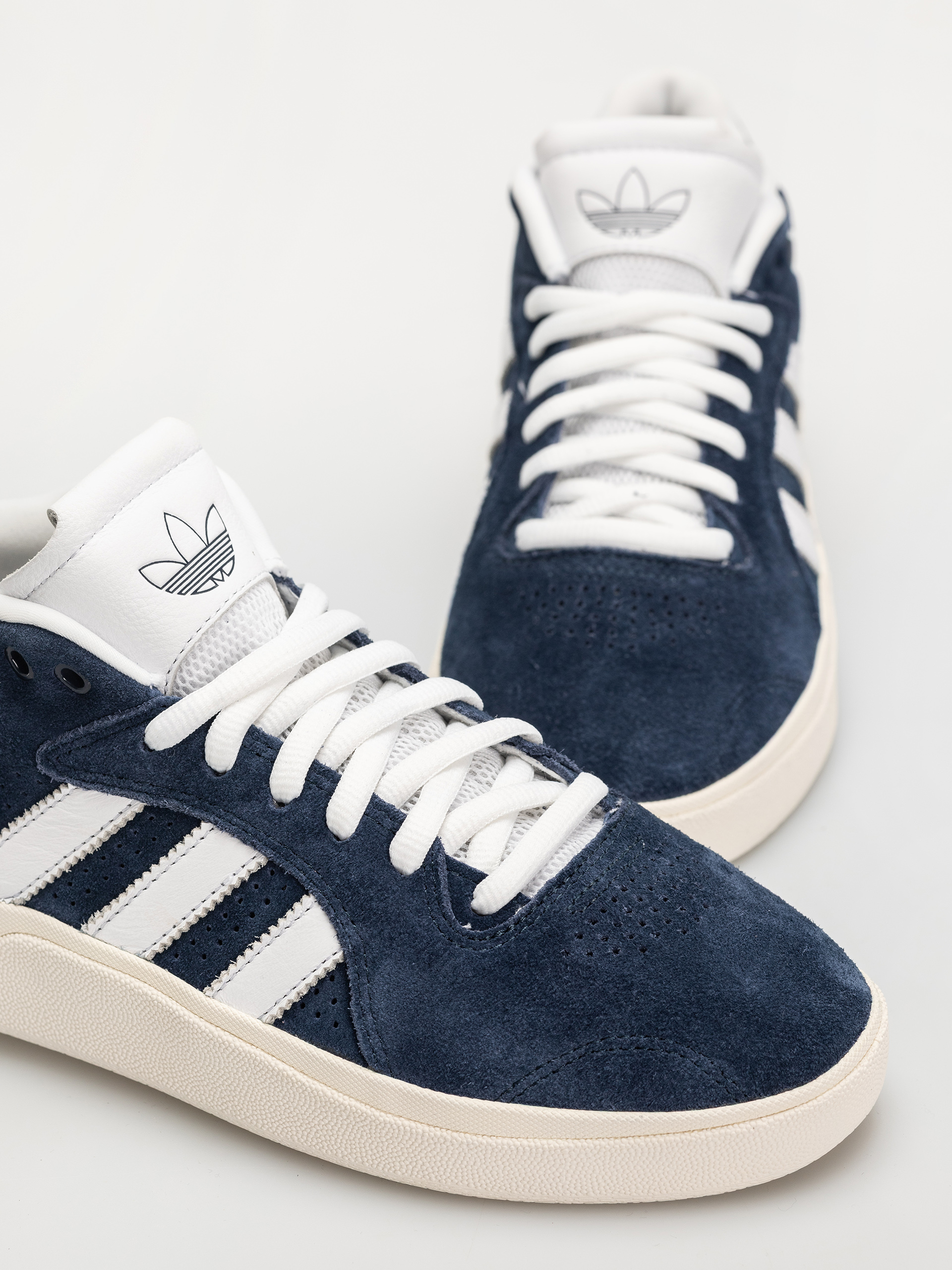 Buty adidas Tyshawn (conavy/ftwwht/cwhite)