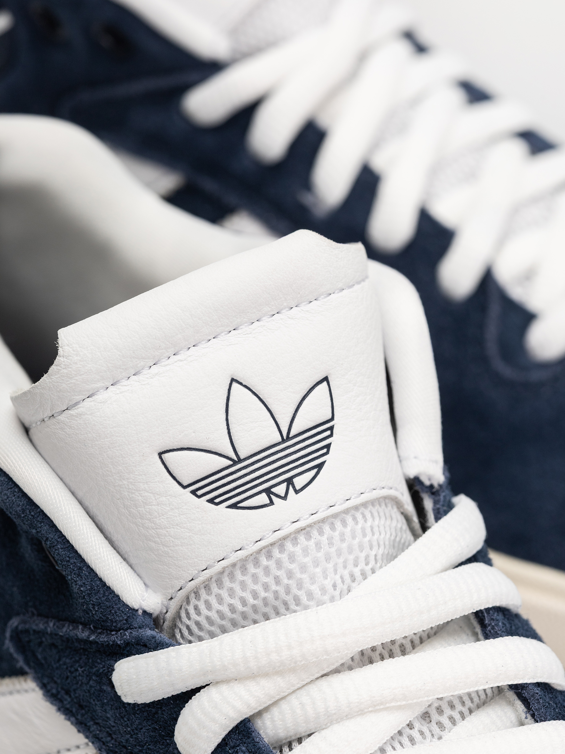 Buty adidas Tyshawn (conavy/ftwwht/cwhite)