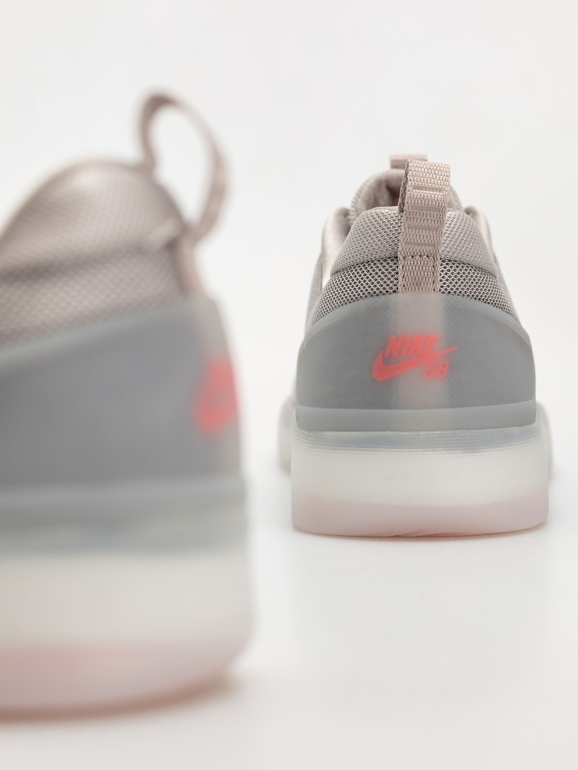 Buty Nike SB Zoom Nyjah 4 (college grey/mink brown light silver)