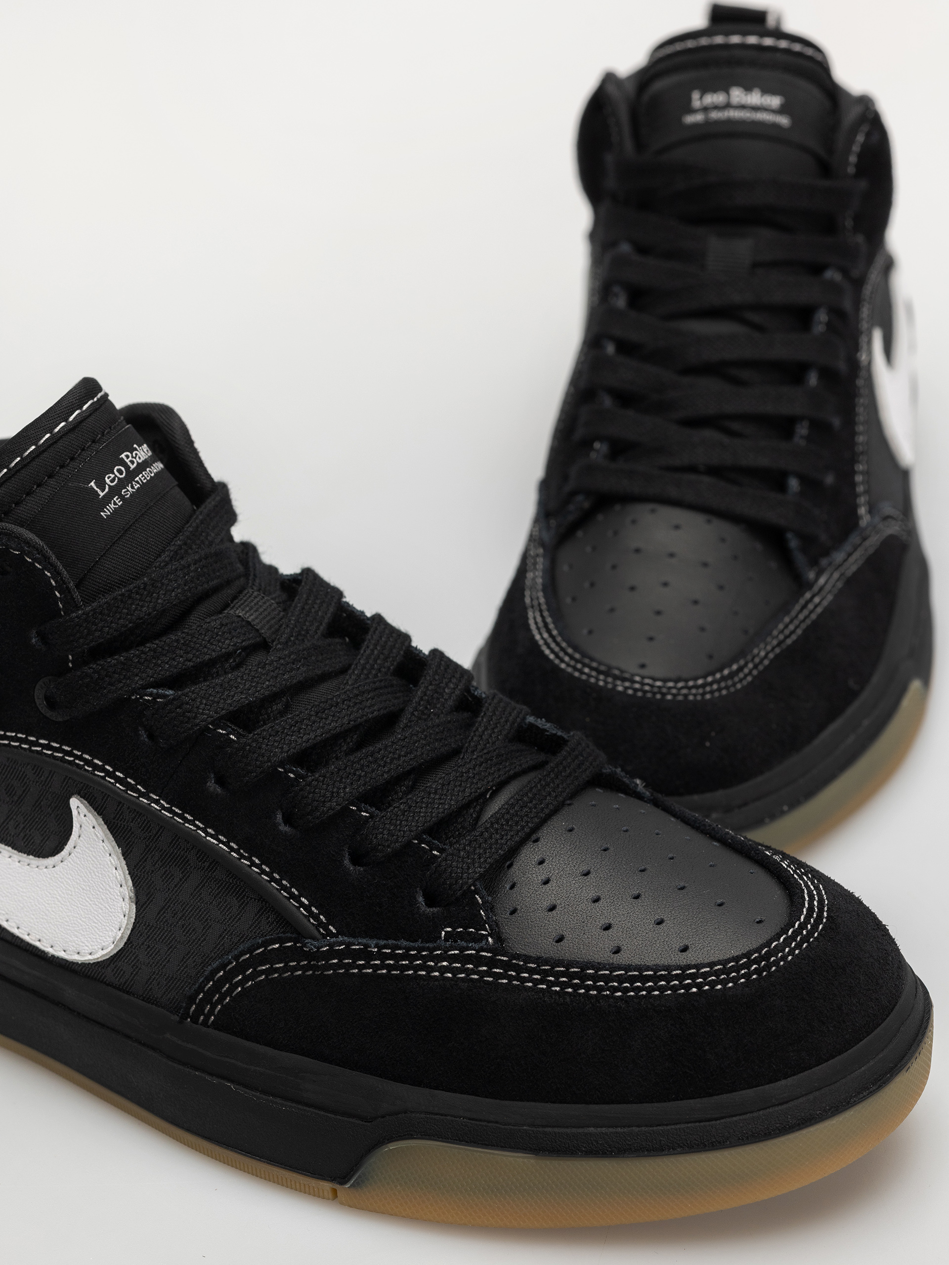 Buty Nike SB React Leo (black/white black gum light brown)