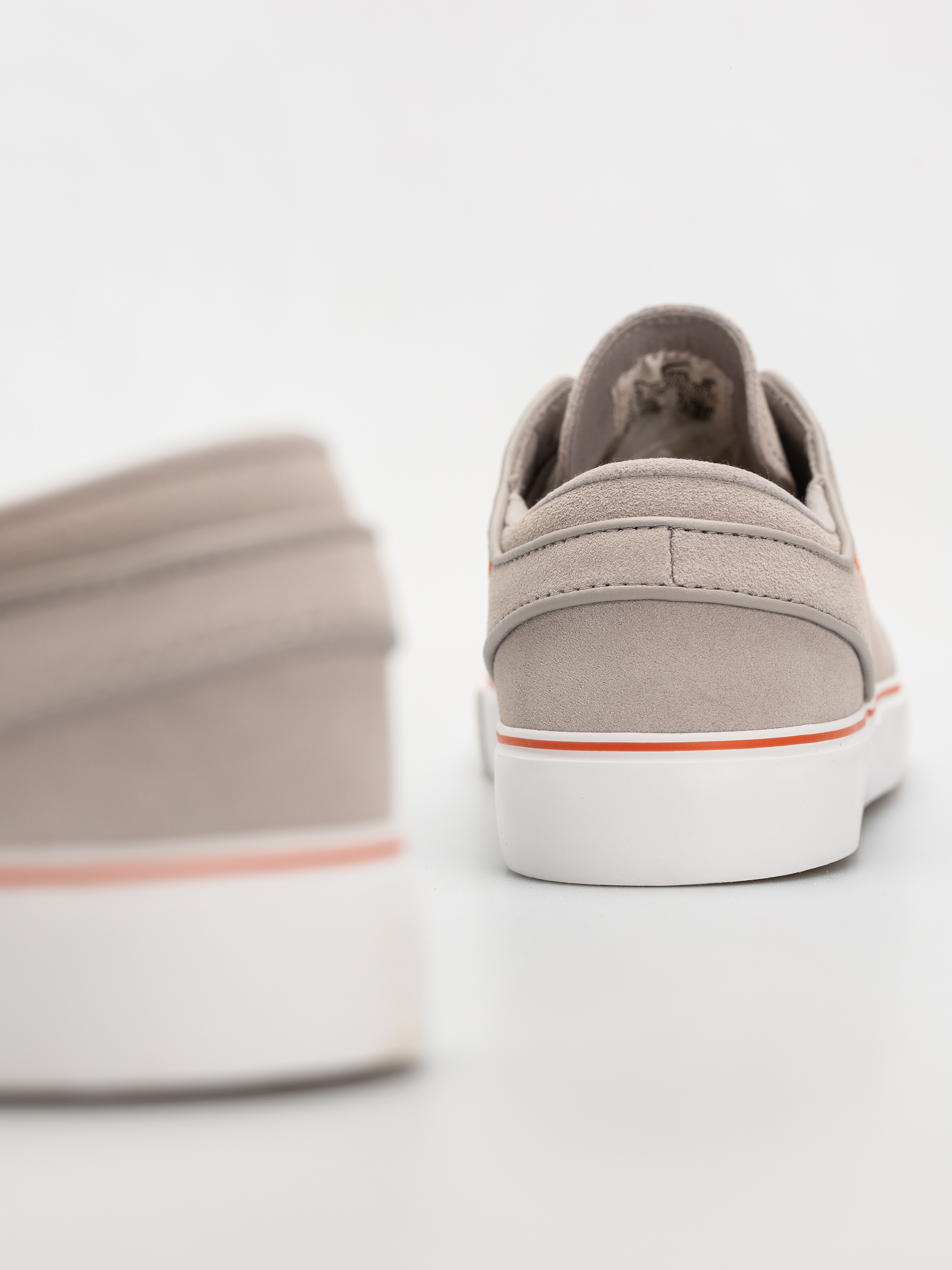 Buty Nike SB Zoom Janoski OG+ (college grey/cosmic clay summit white)