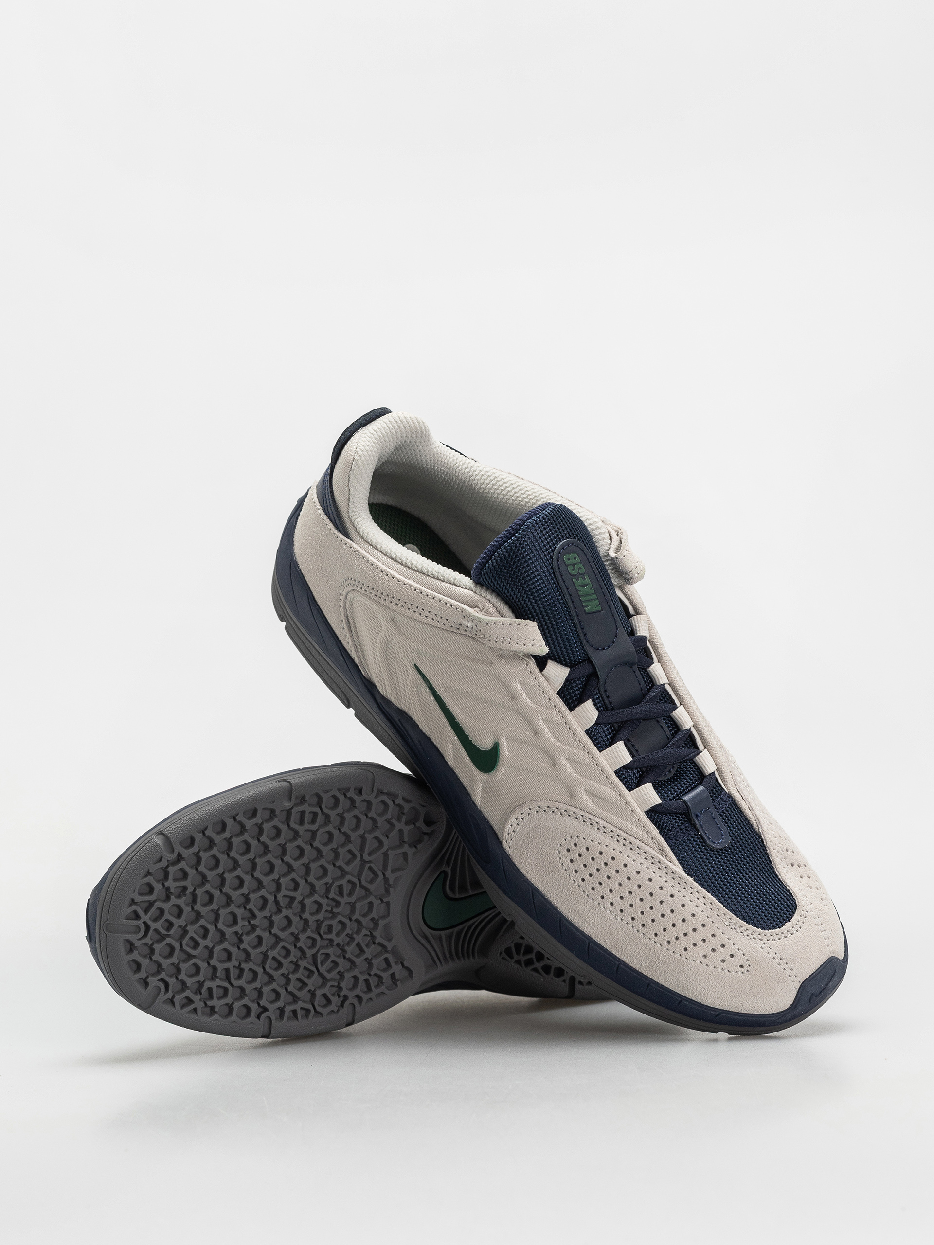 Buty Nike SB Vertebrae (light bone/fir midnight navy obsidian)