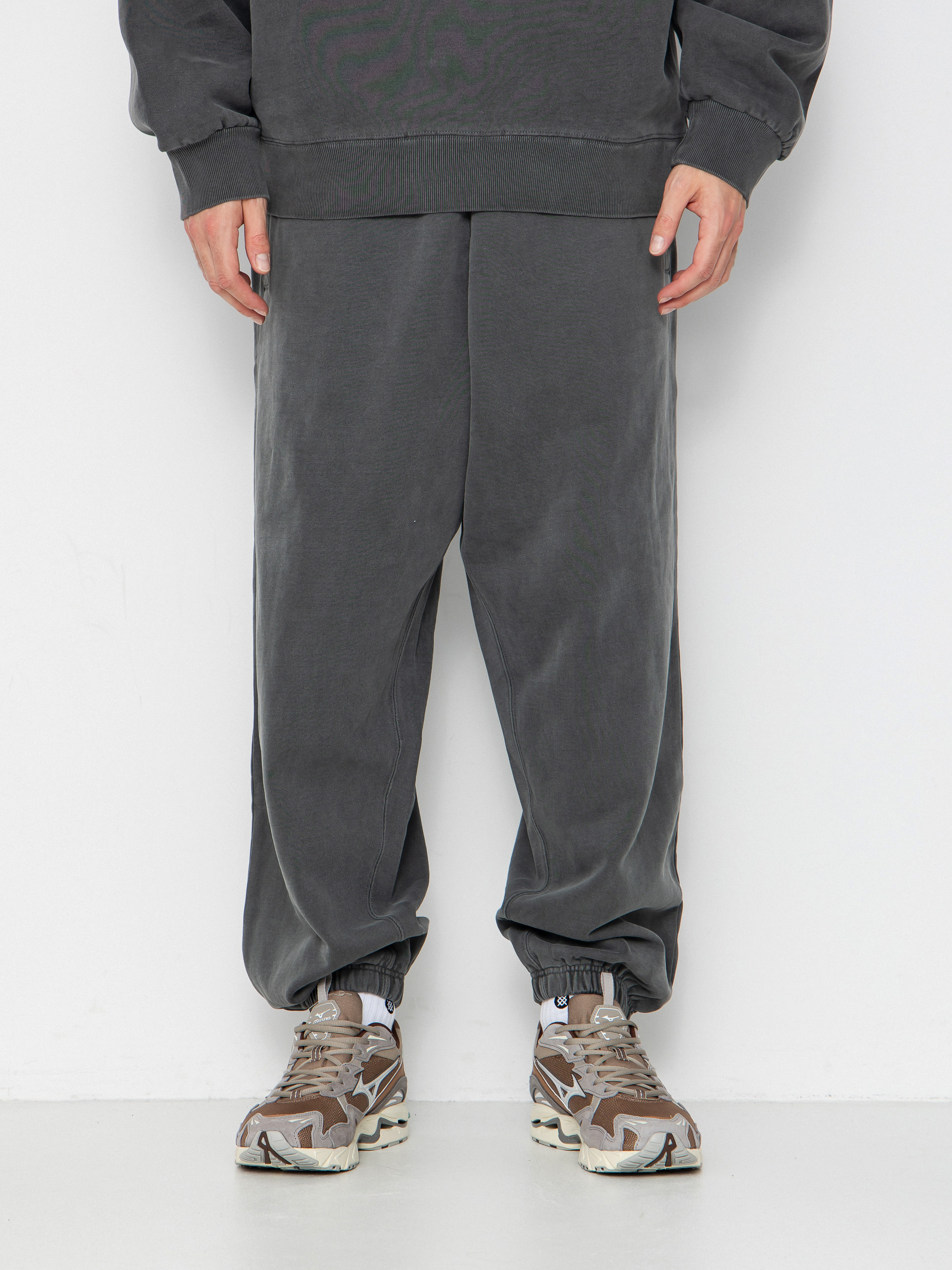 Spodnie Carhartt WIP Vista Grand Sweat (black/garment dyed)