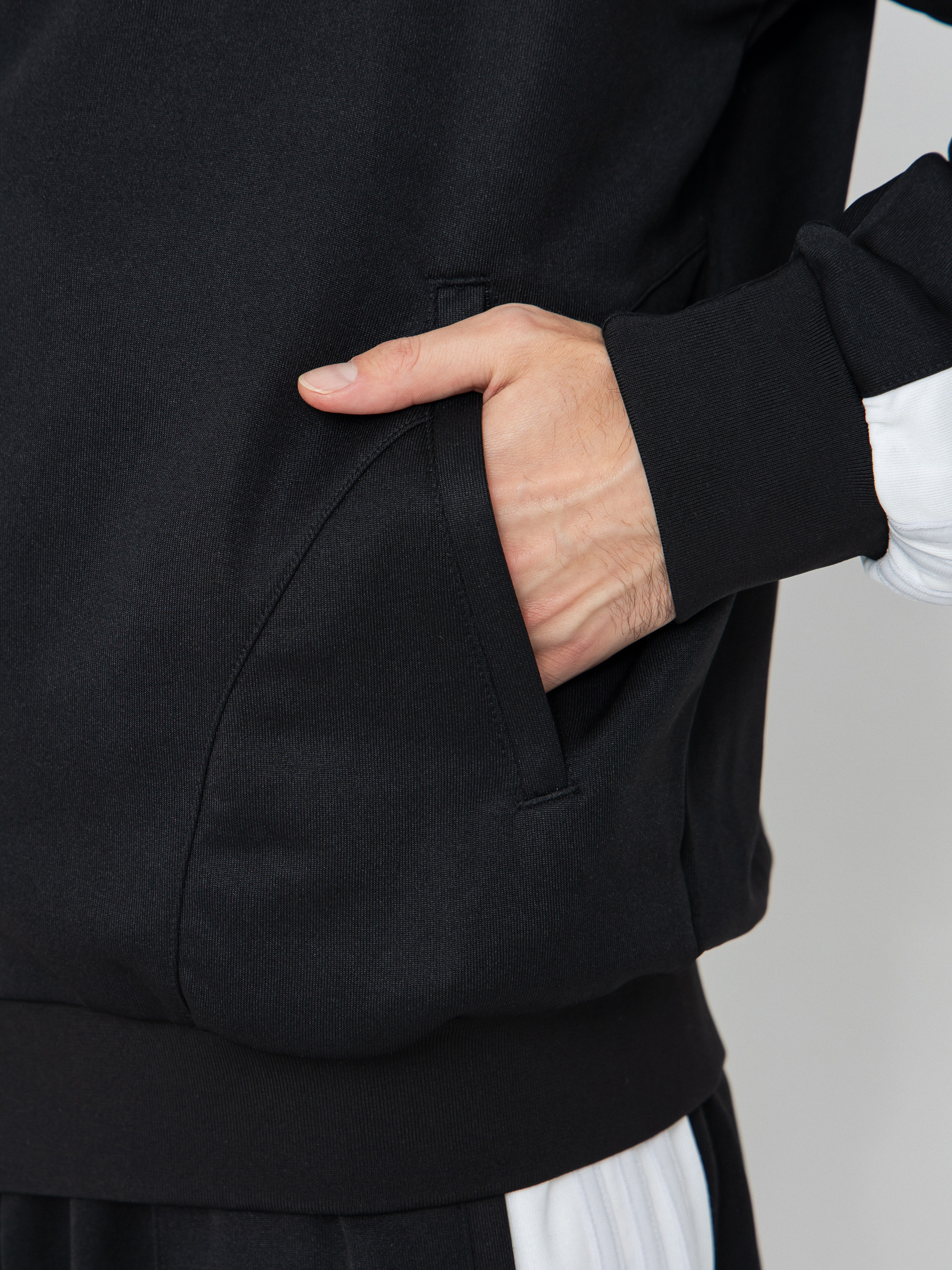 Kurtka adidas Tyshawn T (black/white/dshgry)