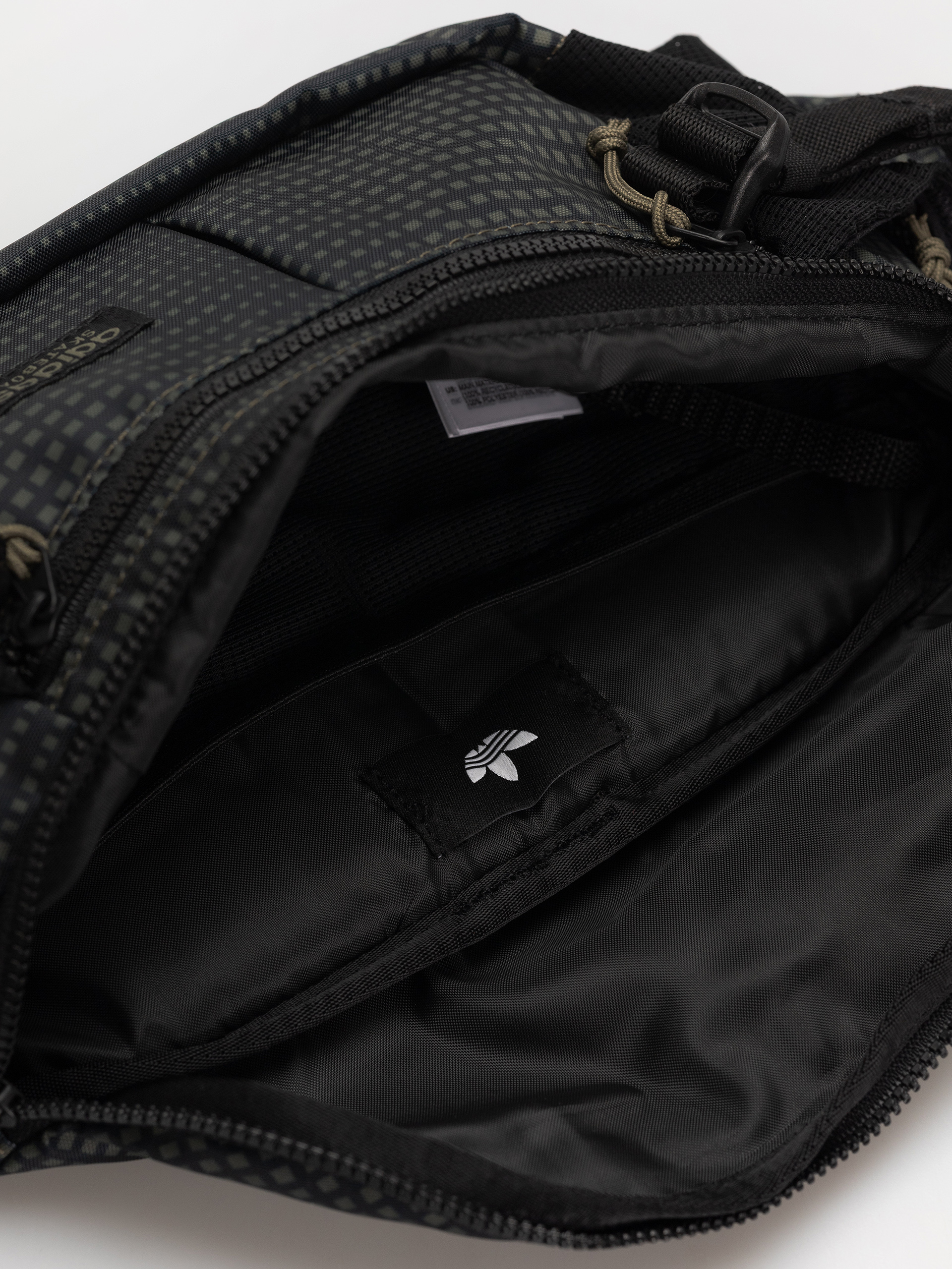 Nerka adidas Skatep Cross Body (olistr/black)