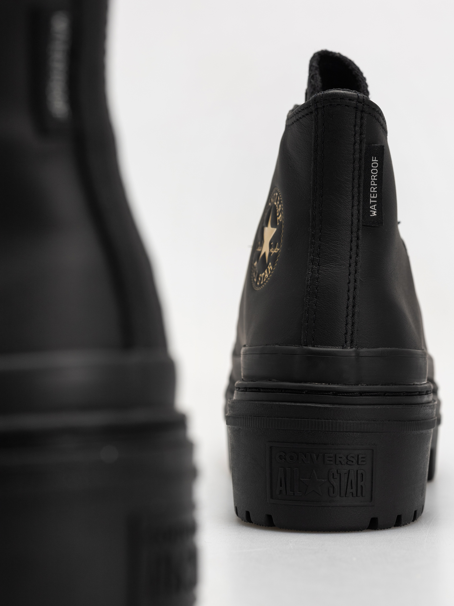 Buty Converse Chuck Taylor All Star Lugged Heel Wmn (black/black/gold)