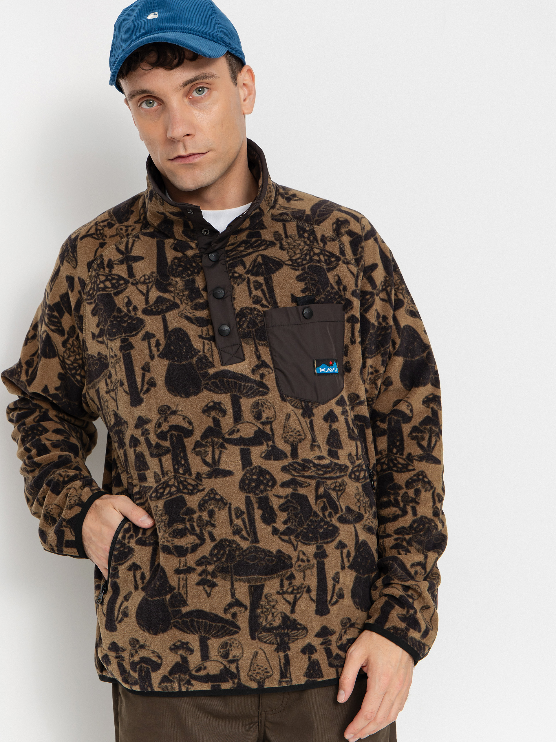 Polar Kavu Teannaway (mushroom seeker)