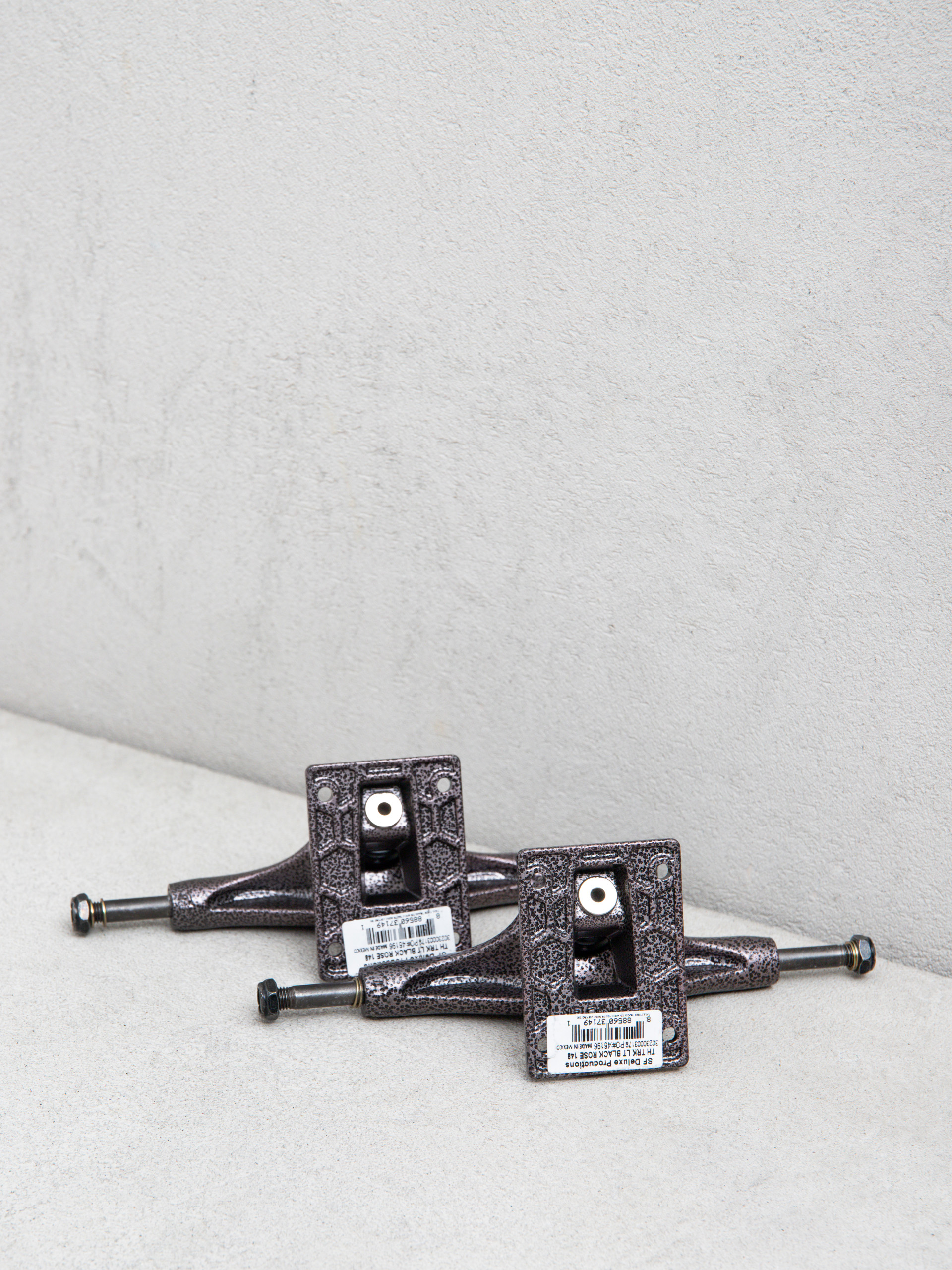 Traki Thunder Black Rose Lights (black rose)