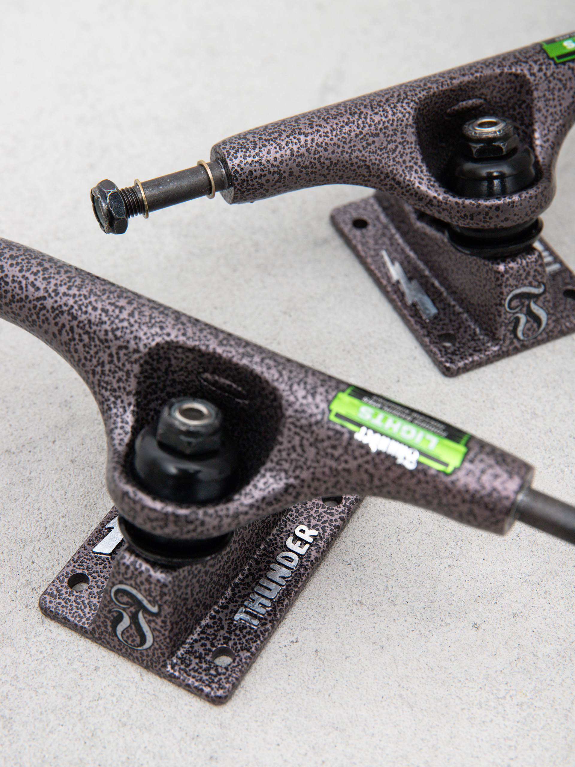 Traki Thunder Black Rose Lights (black rose)