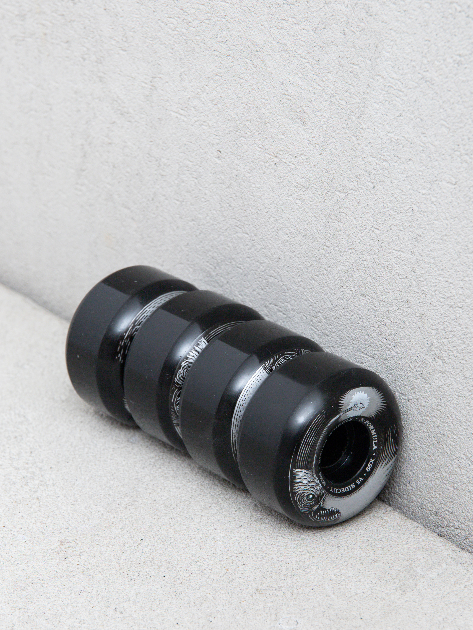 Kółka Bones X Formula 99A Dark Waters V5 (black)