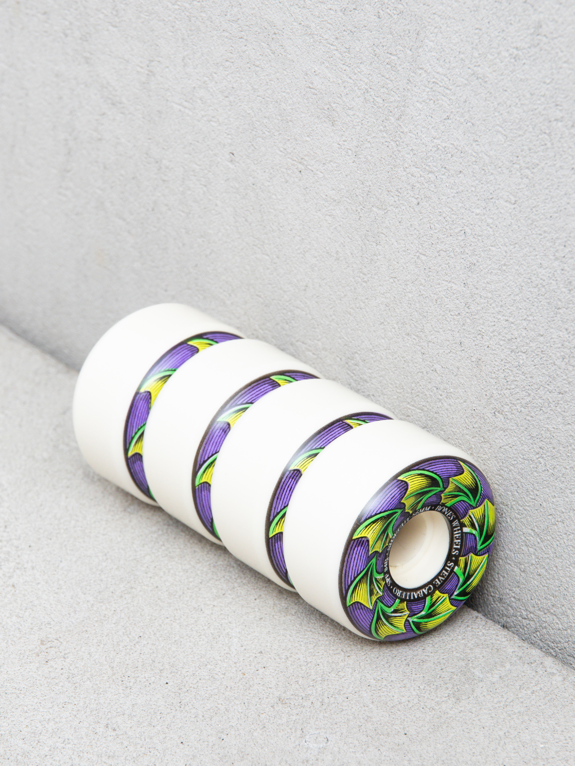 Kółka Bones SPF 84B Caballero Bat Wings Sidecut