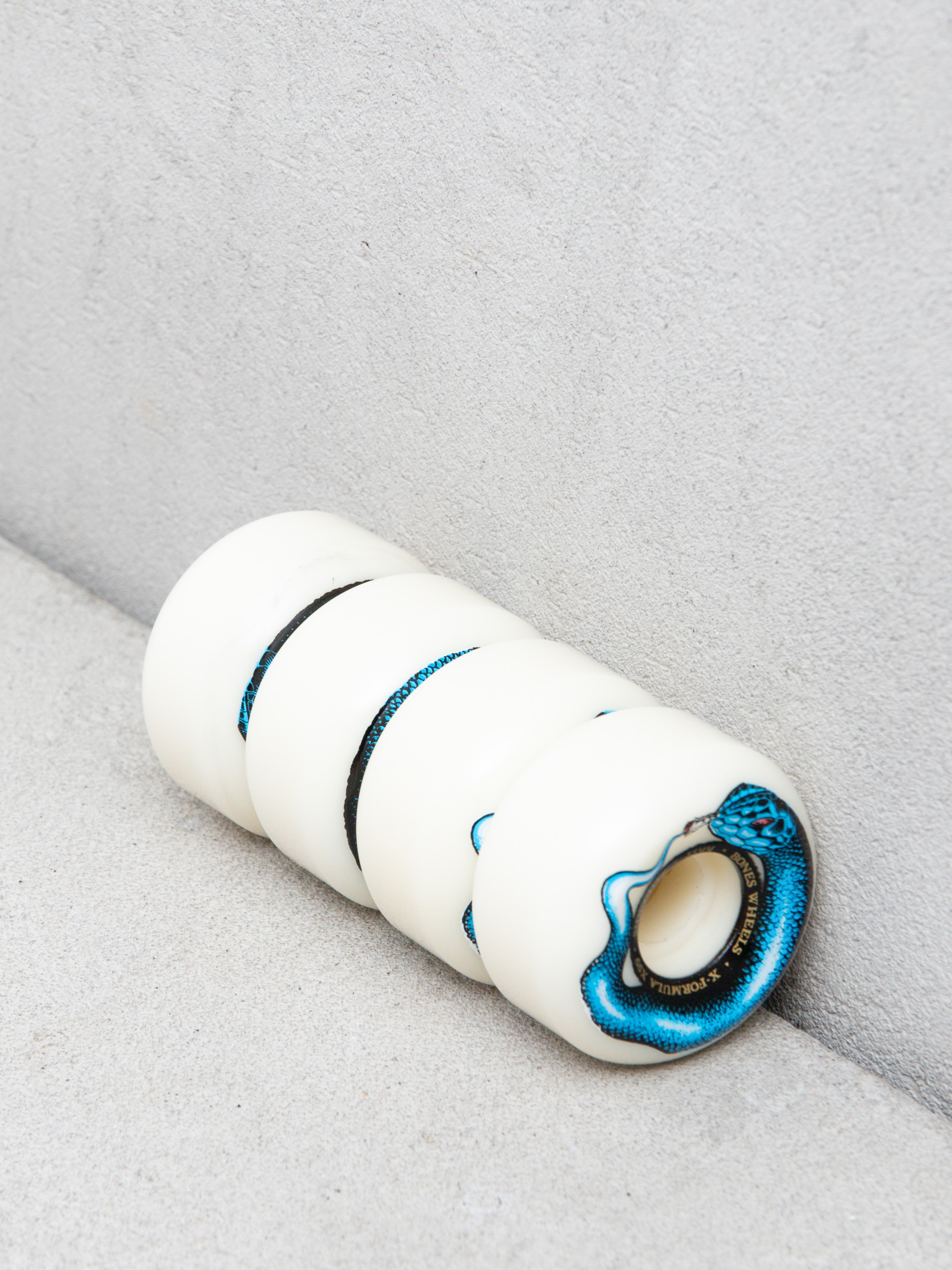 Kółka Bones X Formula 99A Smokin Snake V5