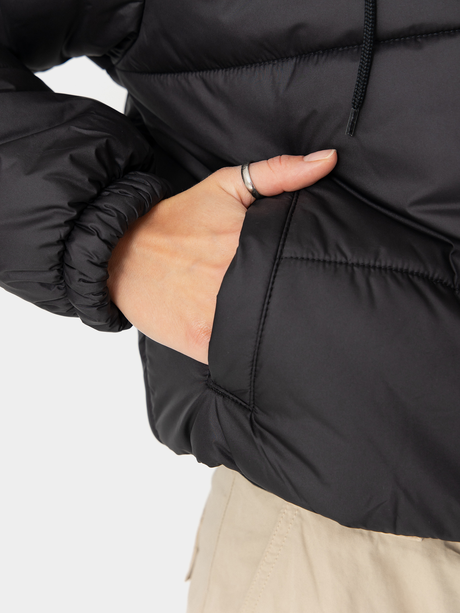 Kurtka Vans Hillgate Cropped Puffer Wmn (black)